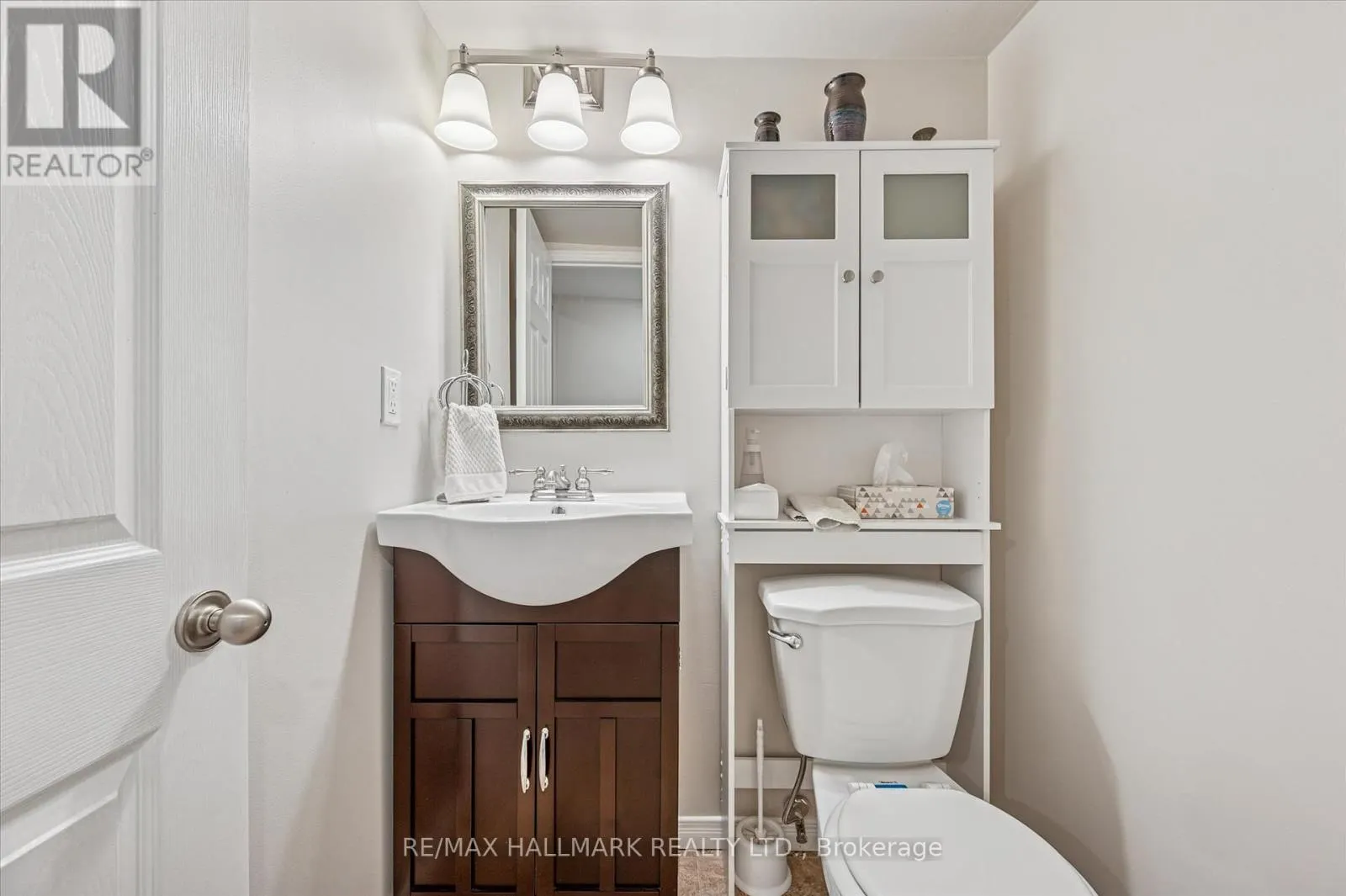103 NORTHCLIFFE CRESCENT