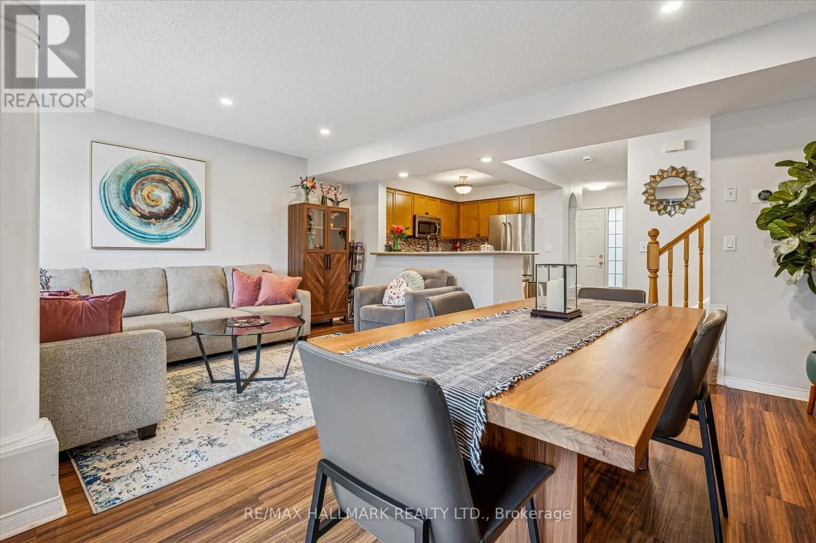 103 NORTHCLIFFE CRESCENT
