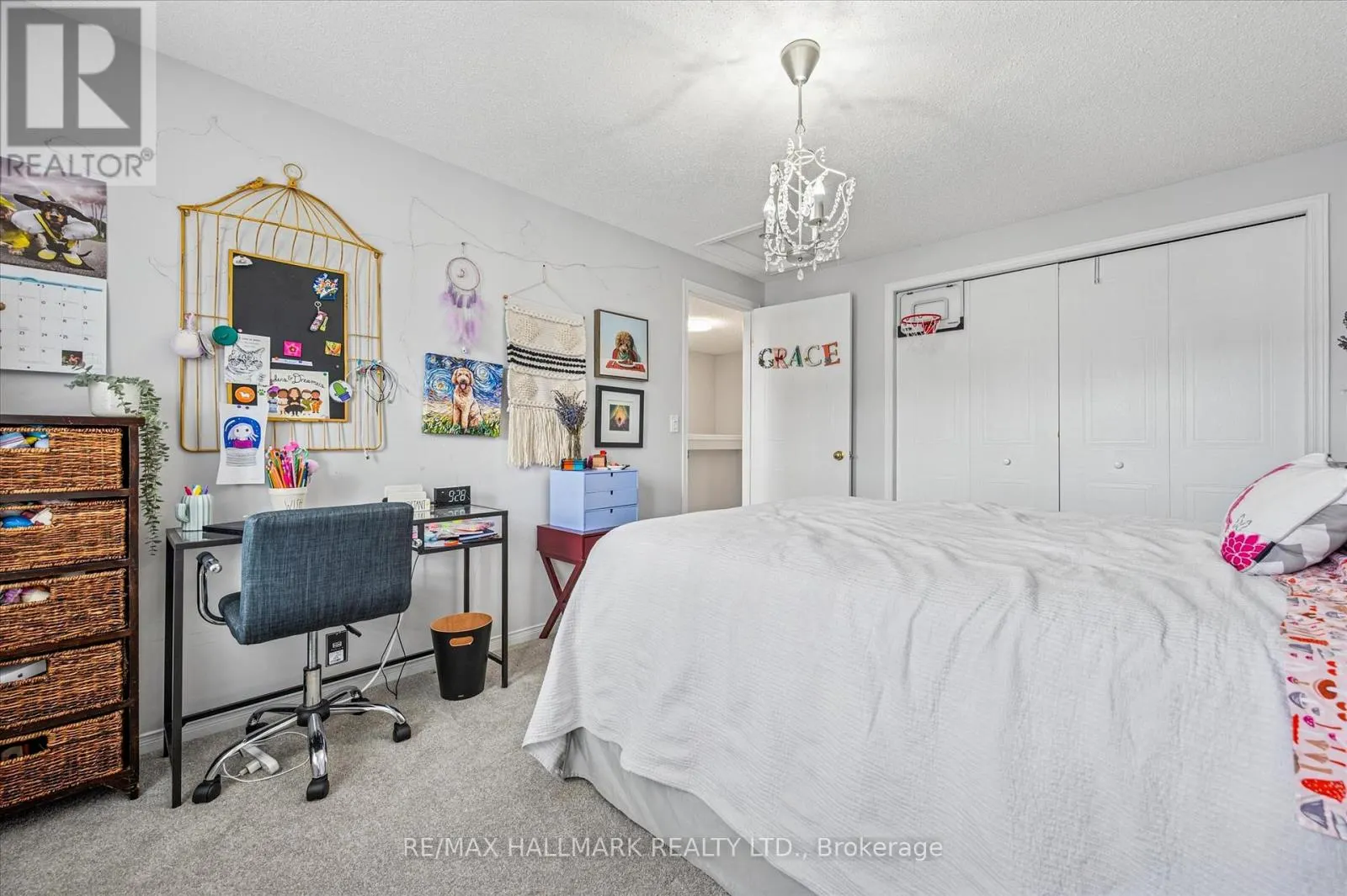 103 NORTHCLIFFE CRESCENT