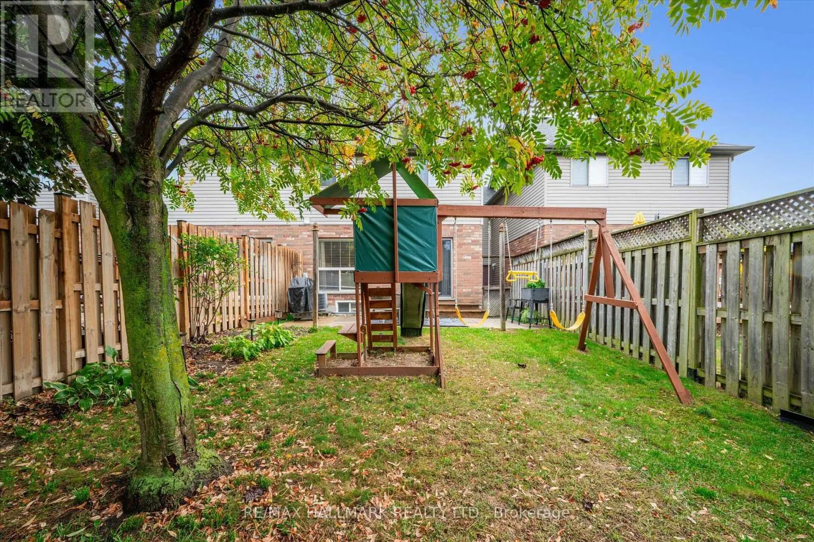 103 NORTHCLIFFE CRESCENT