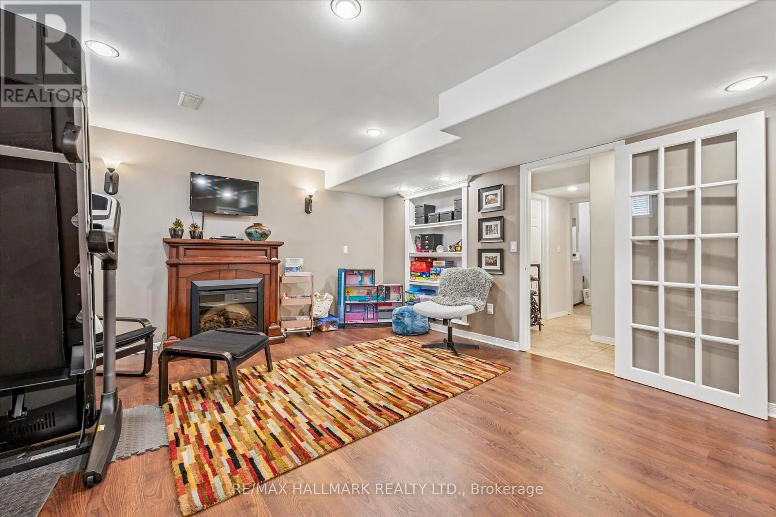 103 NORTHCLIFFE CRESCENT