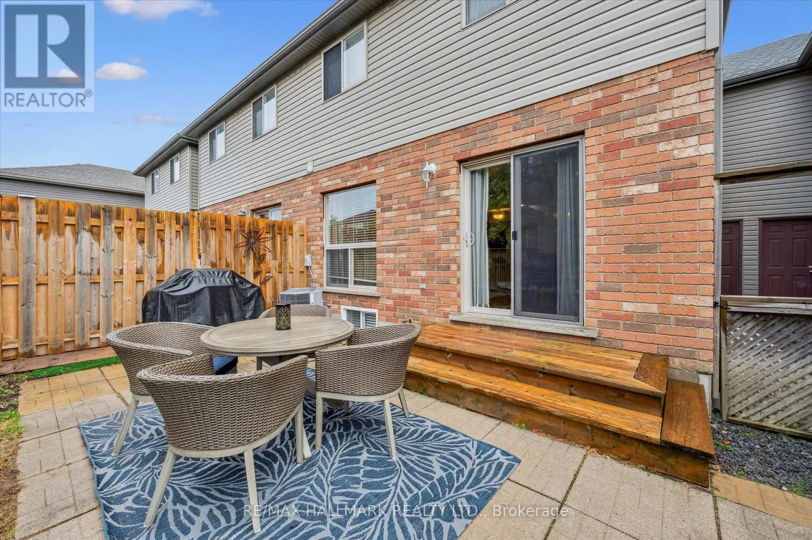 103 NORTHCLIFFE CRESCENT