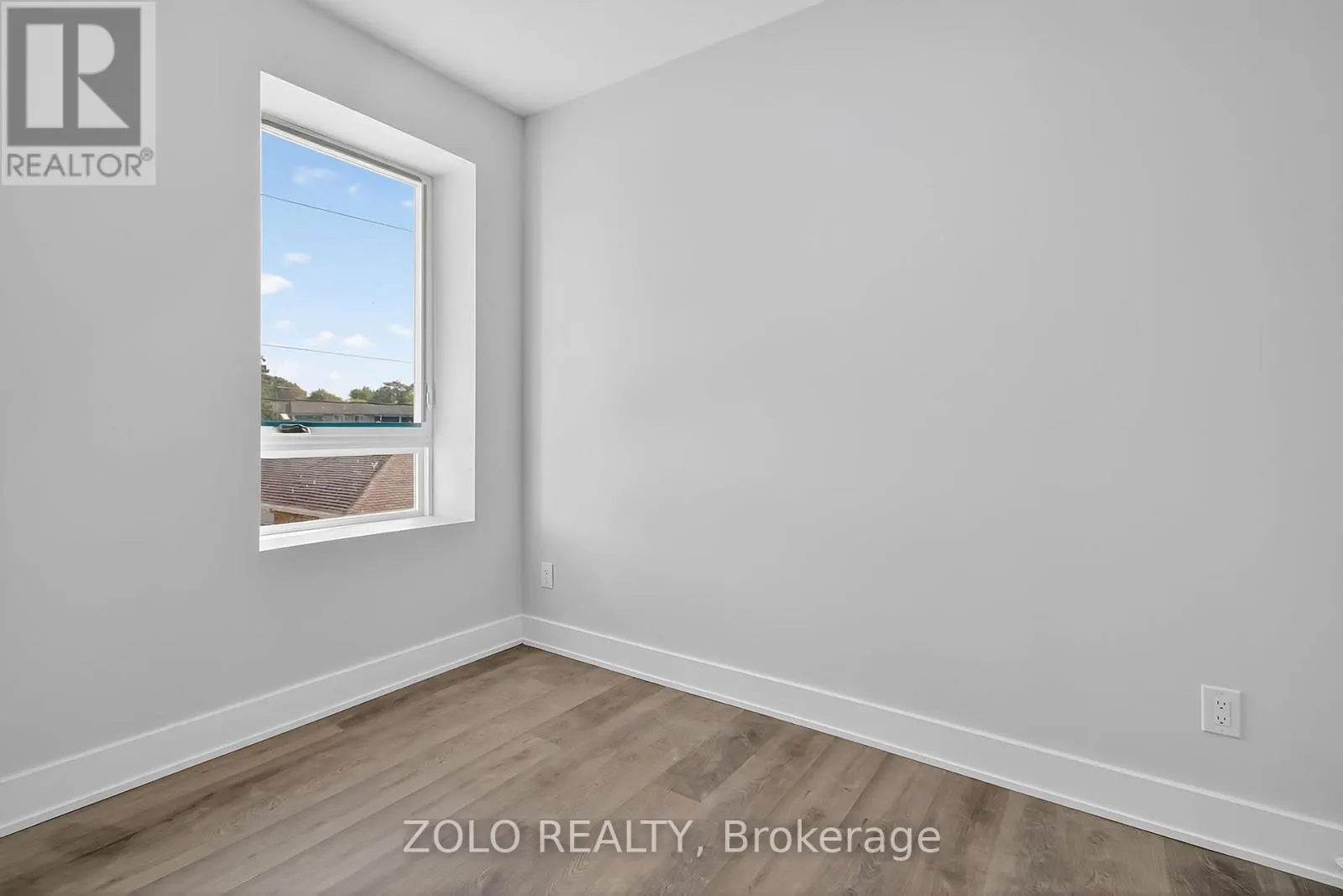 UNIT # 5 - 206 WELLINGTON STREET