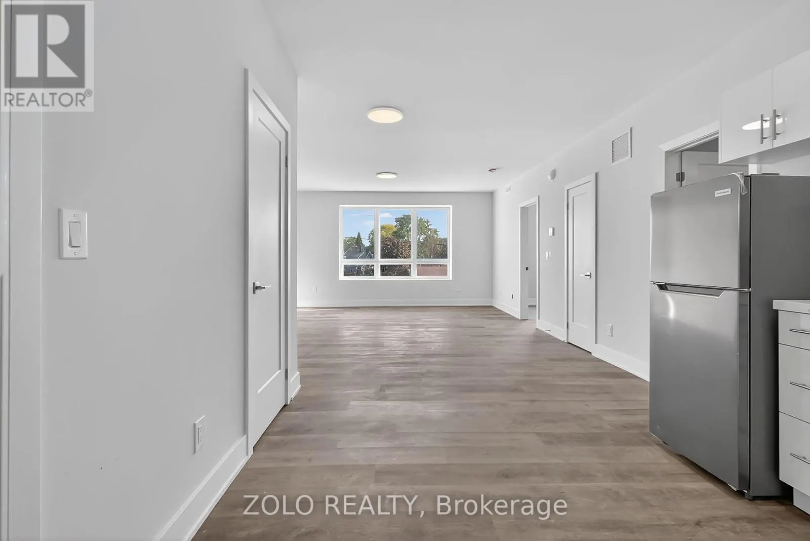 UNIT # 5 - 206 WELLINGTON STREET