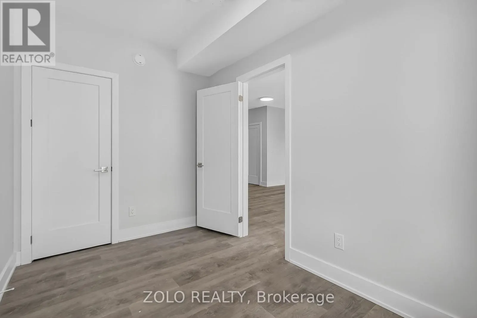 UNIT # 5 - 206 WELLINGTON STREET