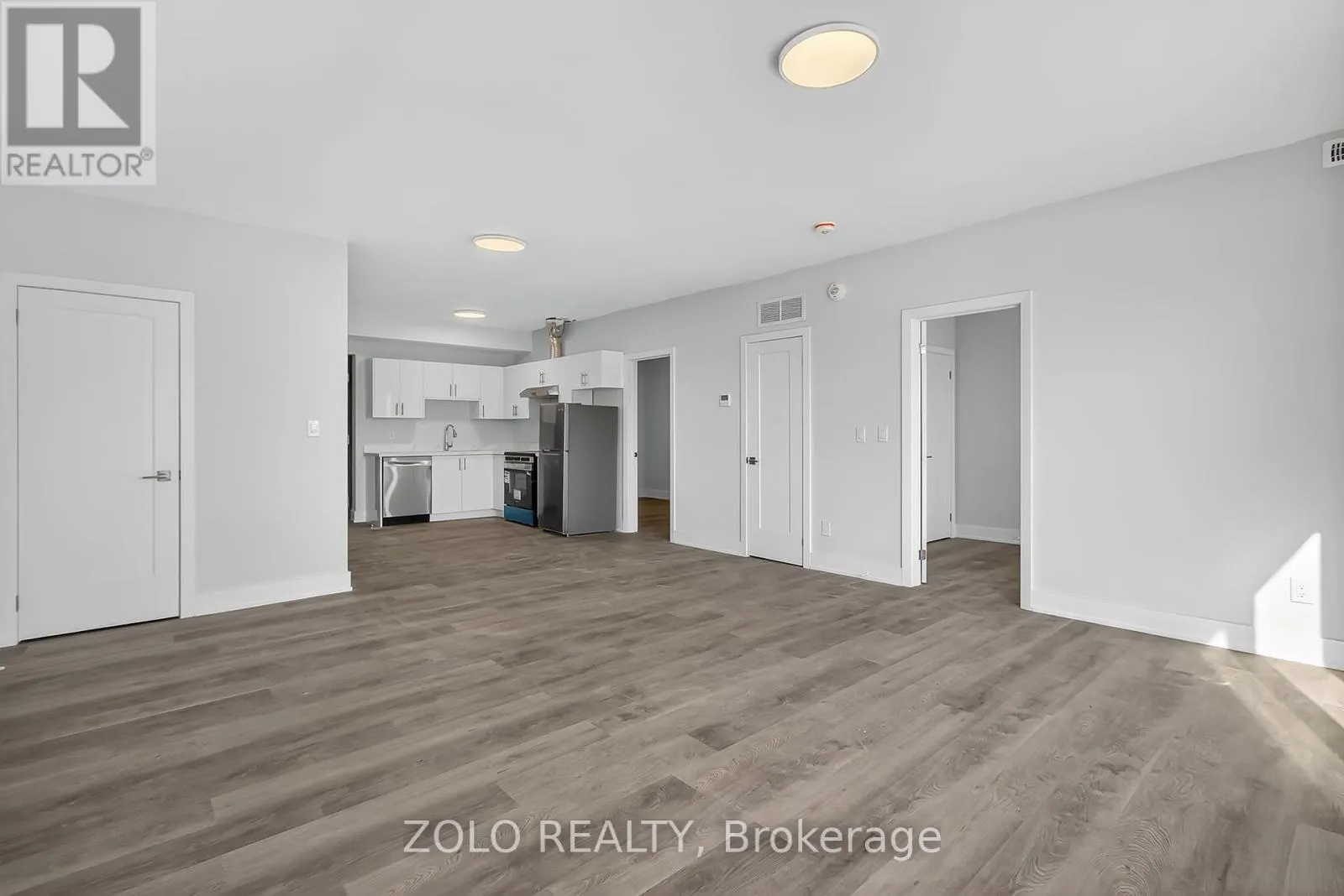UNIT # 6 - 206 WELLINGTON STREET