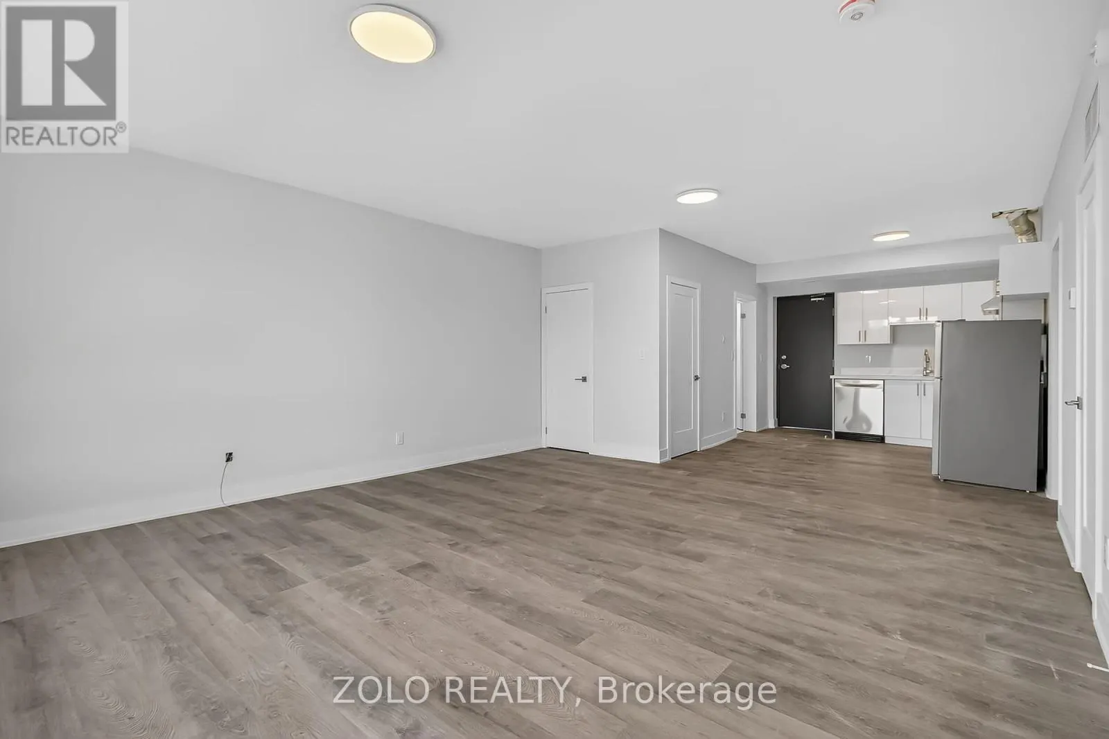 UNIT # 6 - 206 WELLINGTON STREET