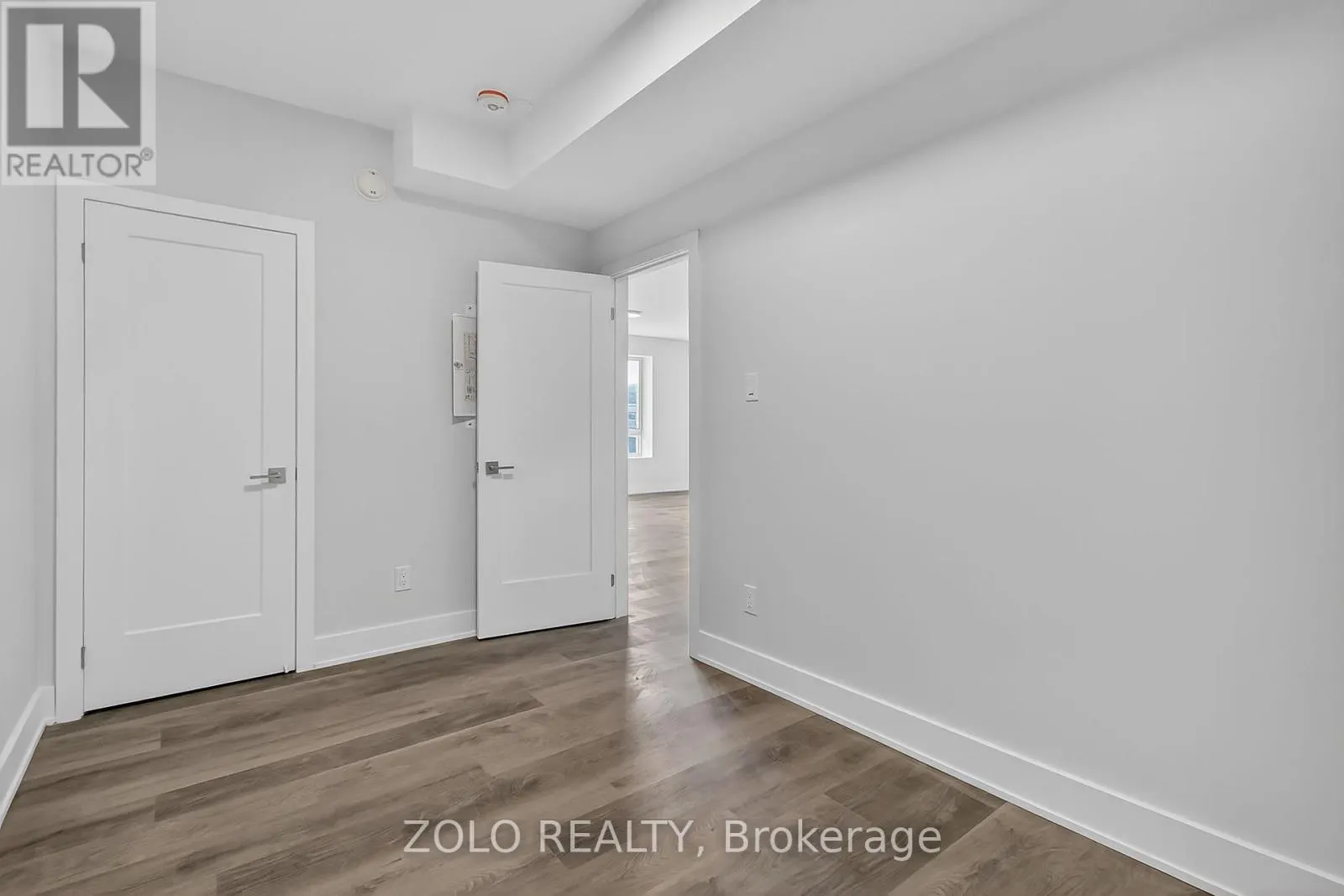 UNIT # 6 - 206 WELLINGTON STREET