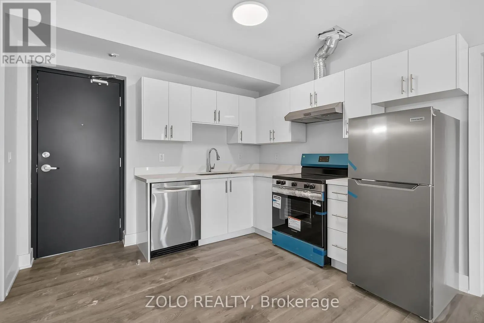 UNIT # 6 - 206 WELLINGTON STREET