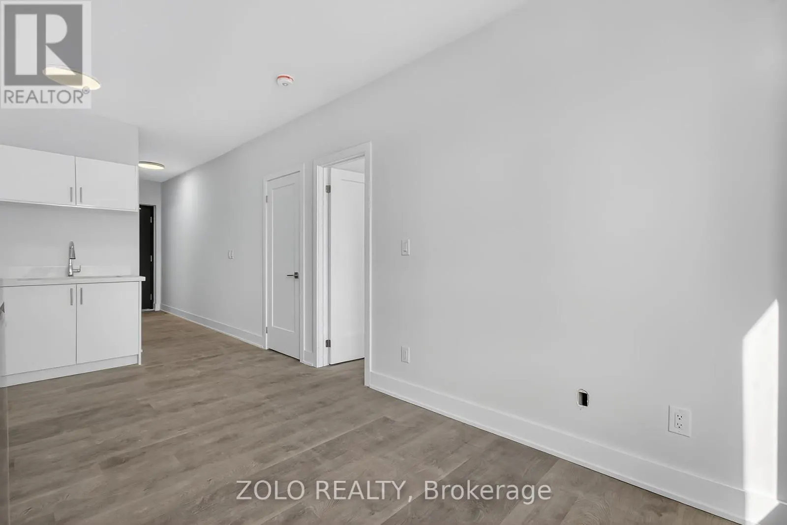UNIT # 7 - 206 WELLINGTON STREET