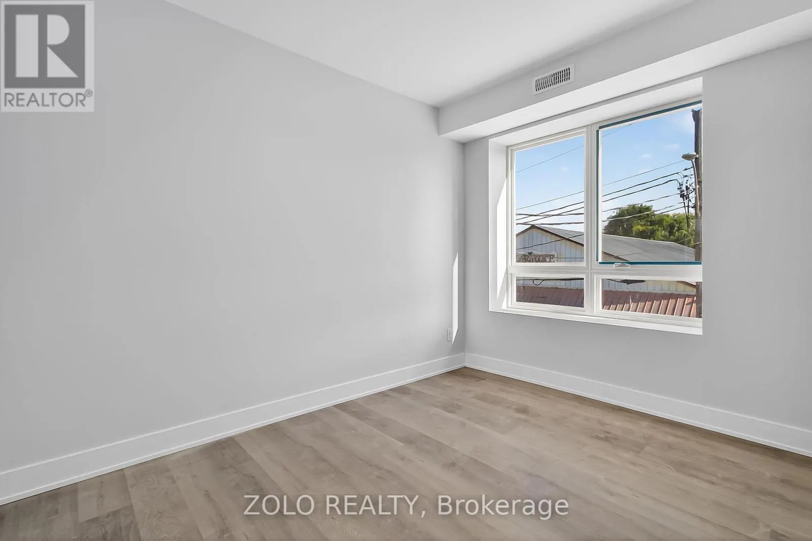UNIT # 7 - 206 WELLINGTON STREET