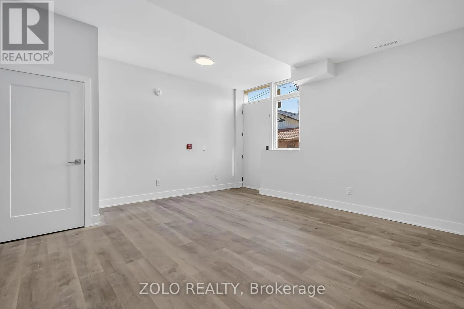 UNIT # 1 - 206 WELLINGTON STREET