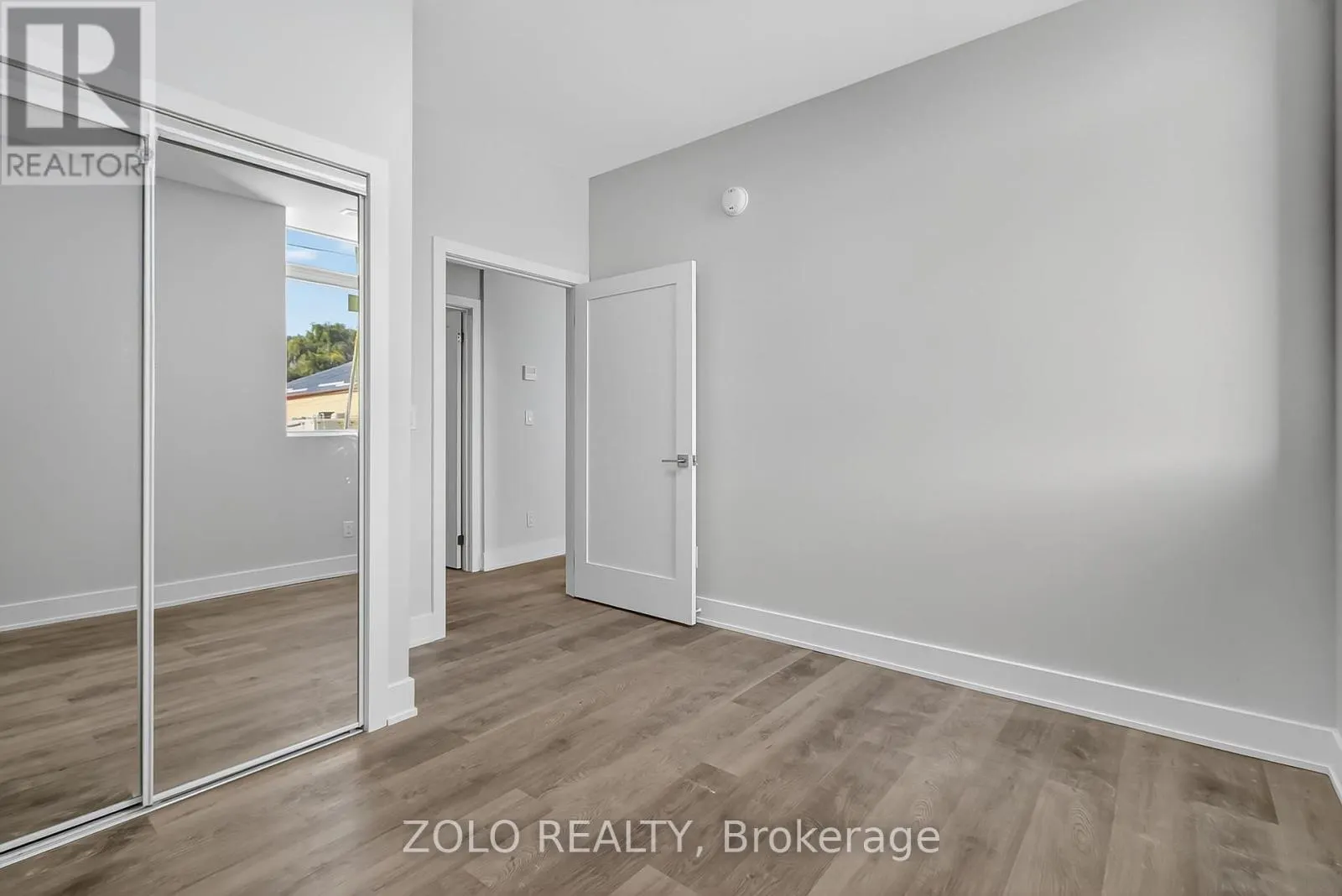 UNIT # 1 - 206 WELLINGTON STREET