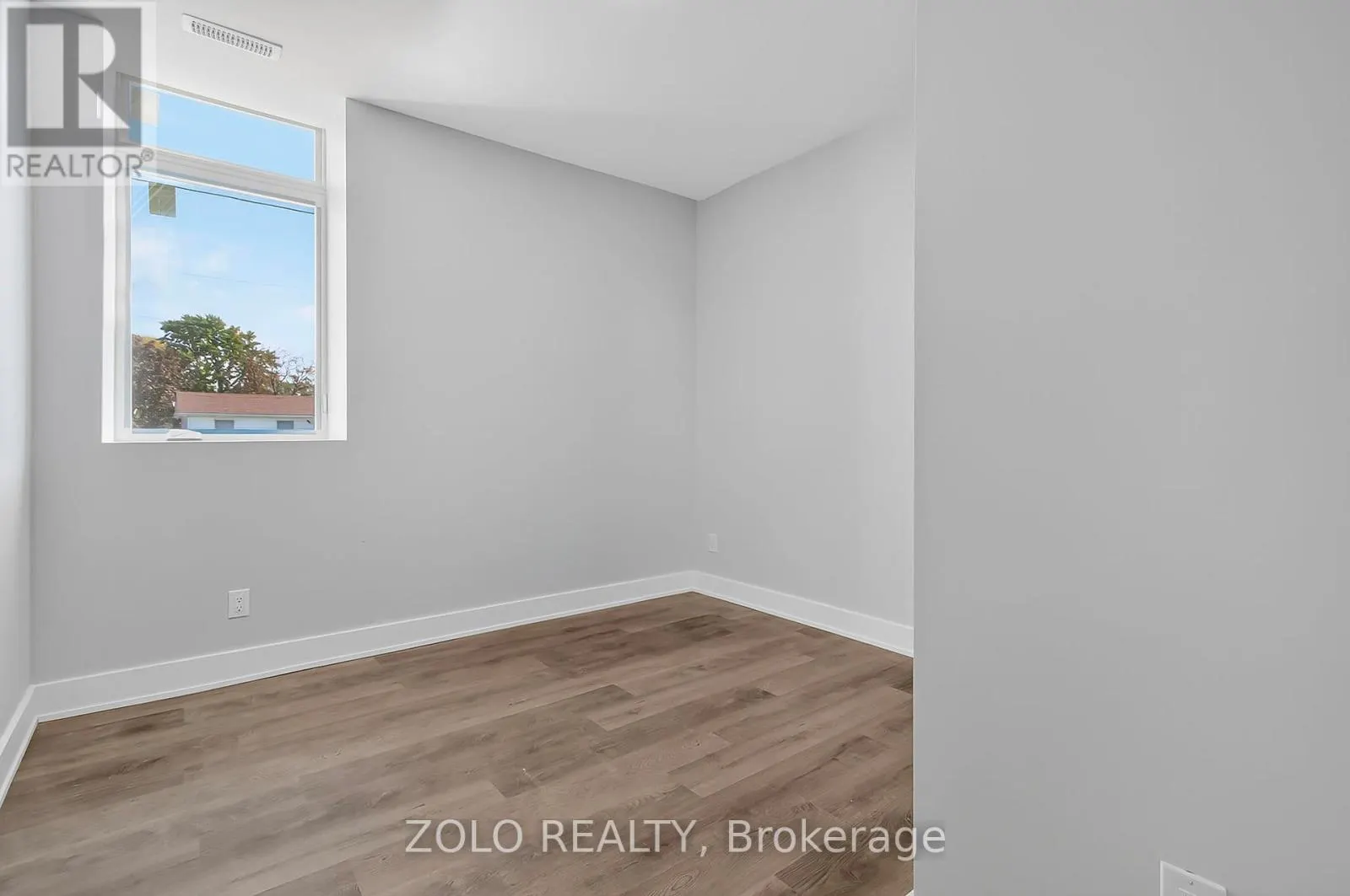 UNIT # 1 - 206 WELLINGTON STREET
