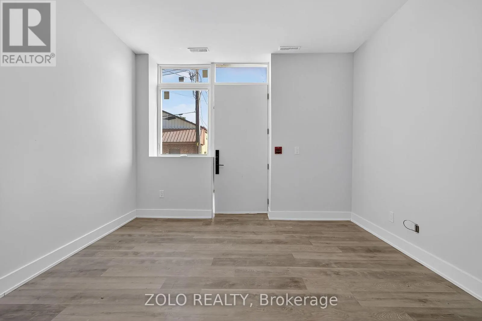 UNIT # 2 - 206 WELLINGTON STREET