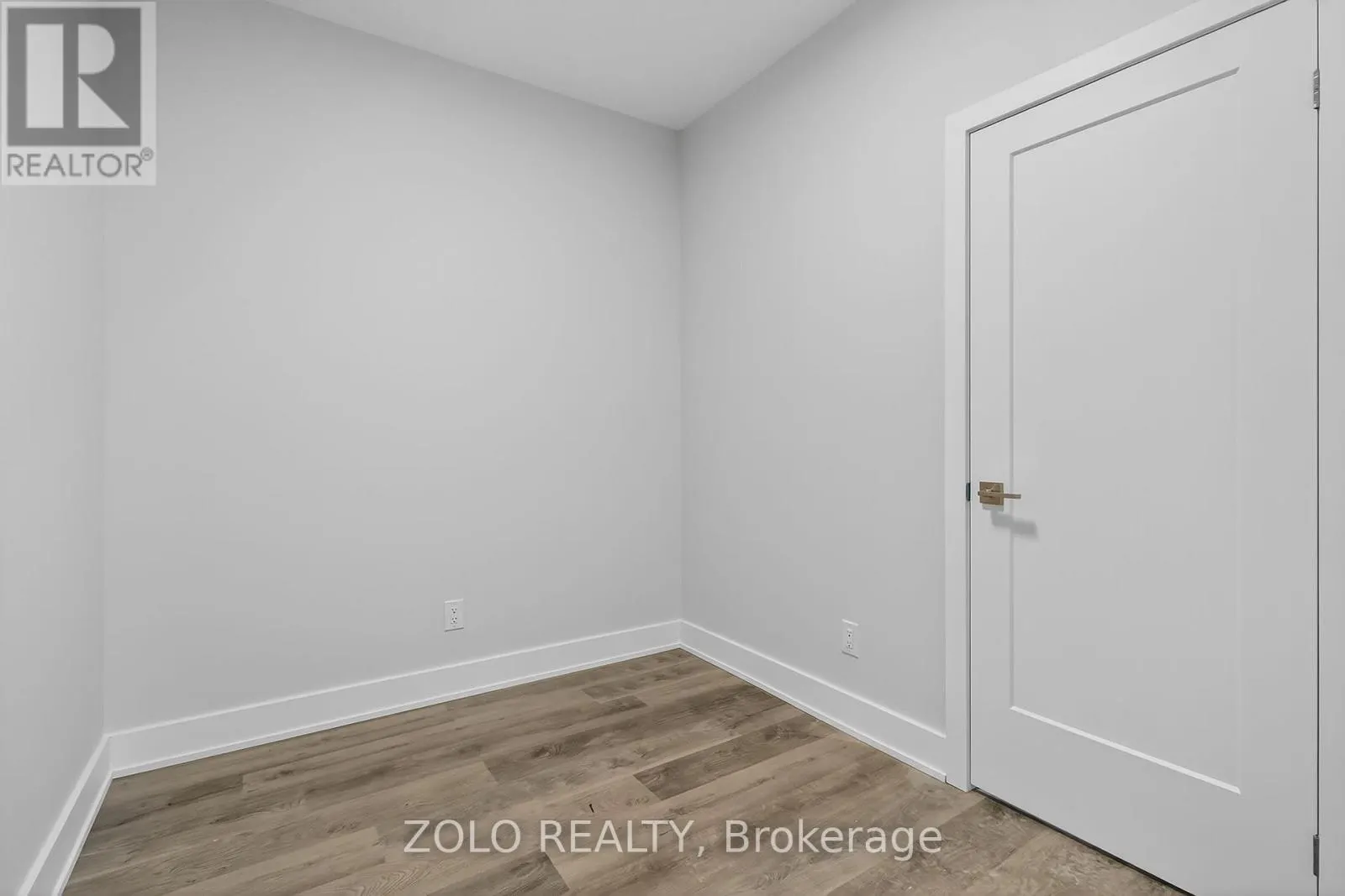 UNIT # 2 - 206 WELLINGTON STREET
