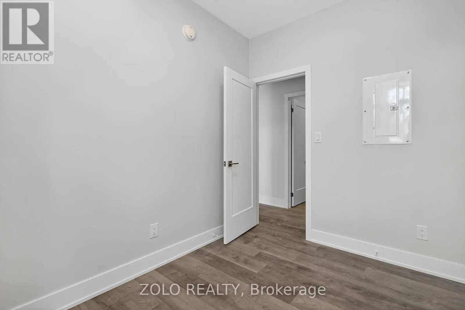 UNIT # 2 - 206 WELLINGTON STREET