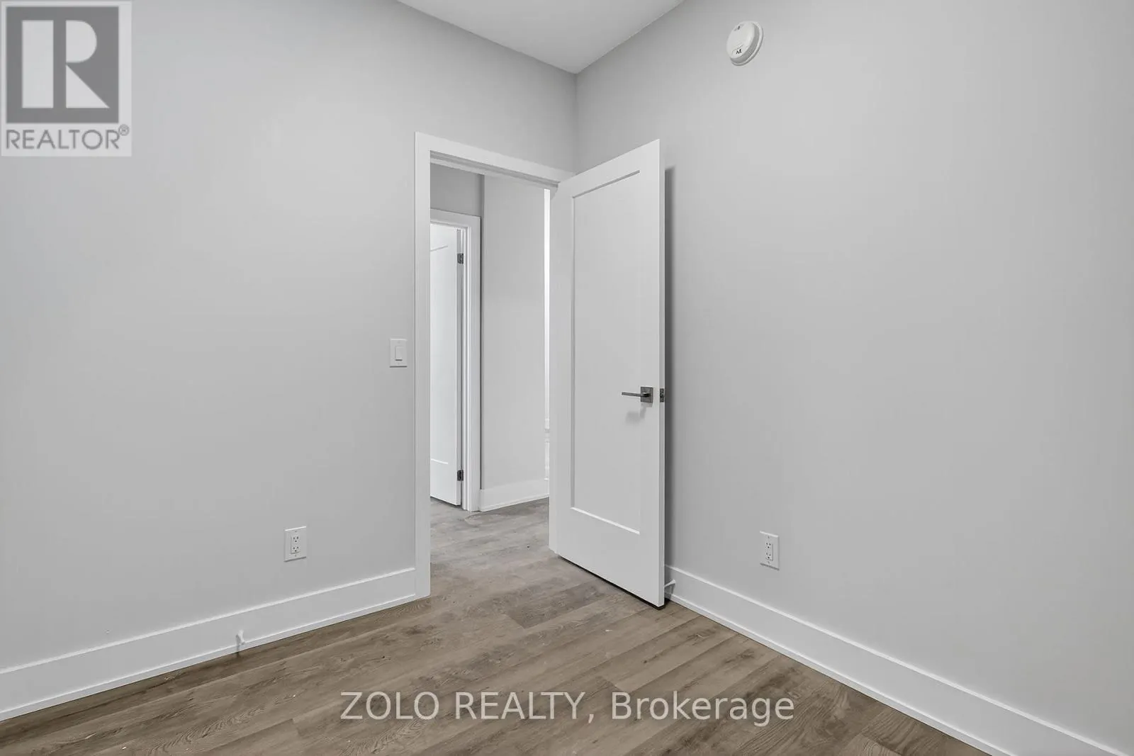 UNIT # 2 - 206 WELLINGTON STREET