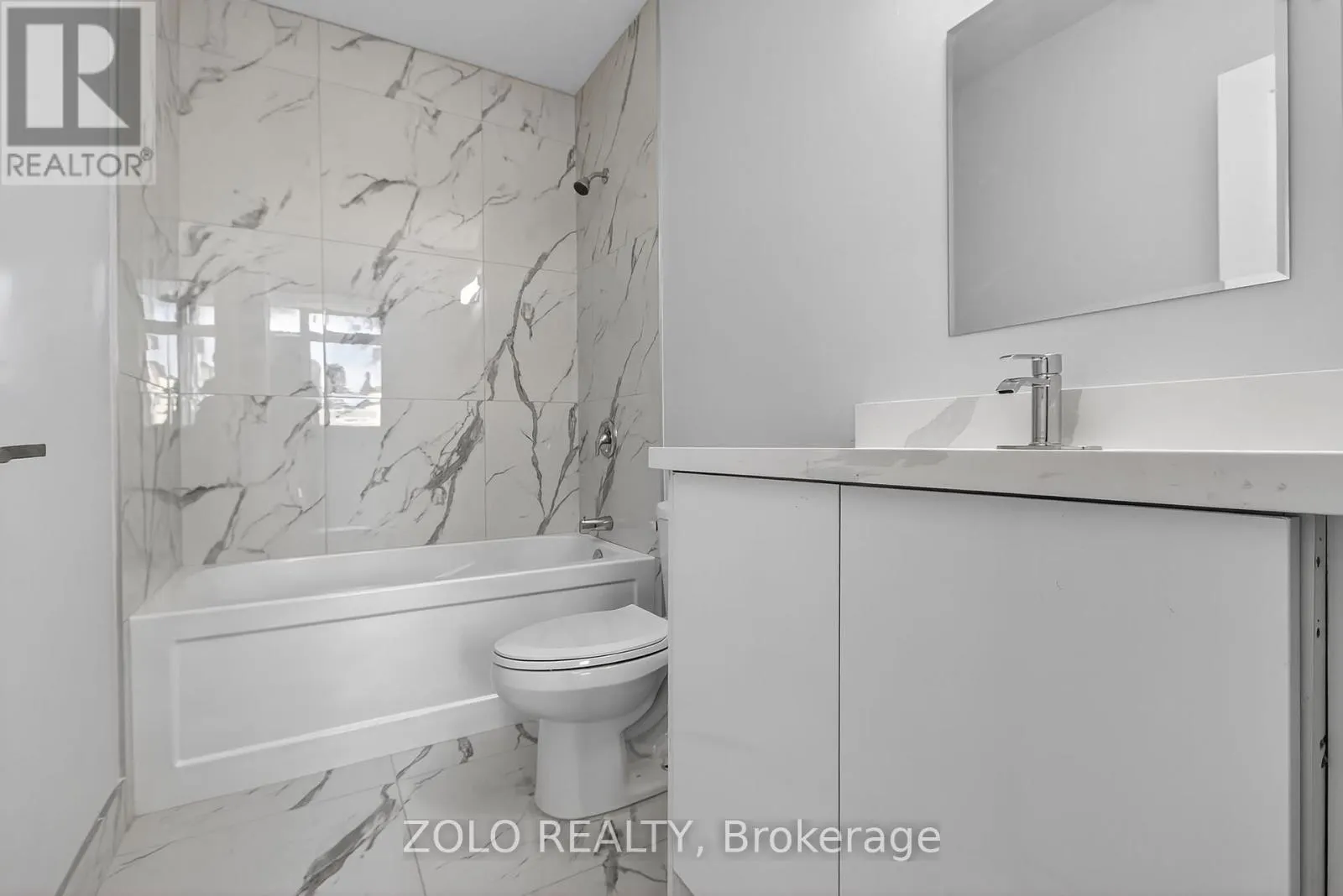 UNIT # 2 - 206 WELLINGTON STREET