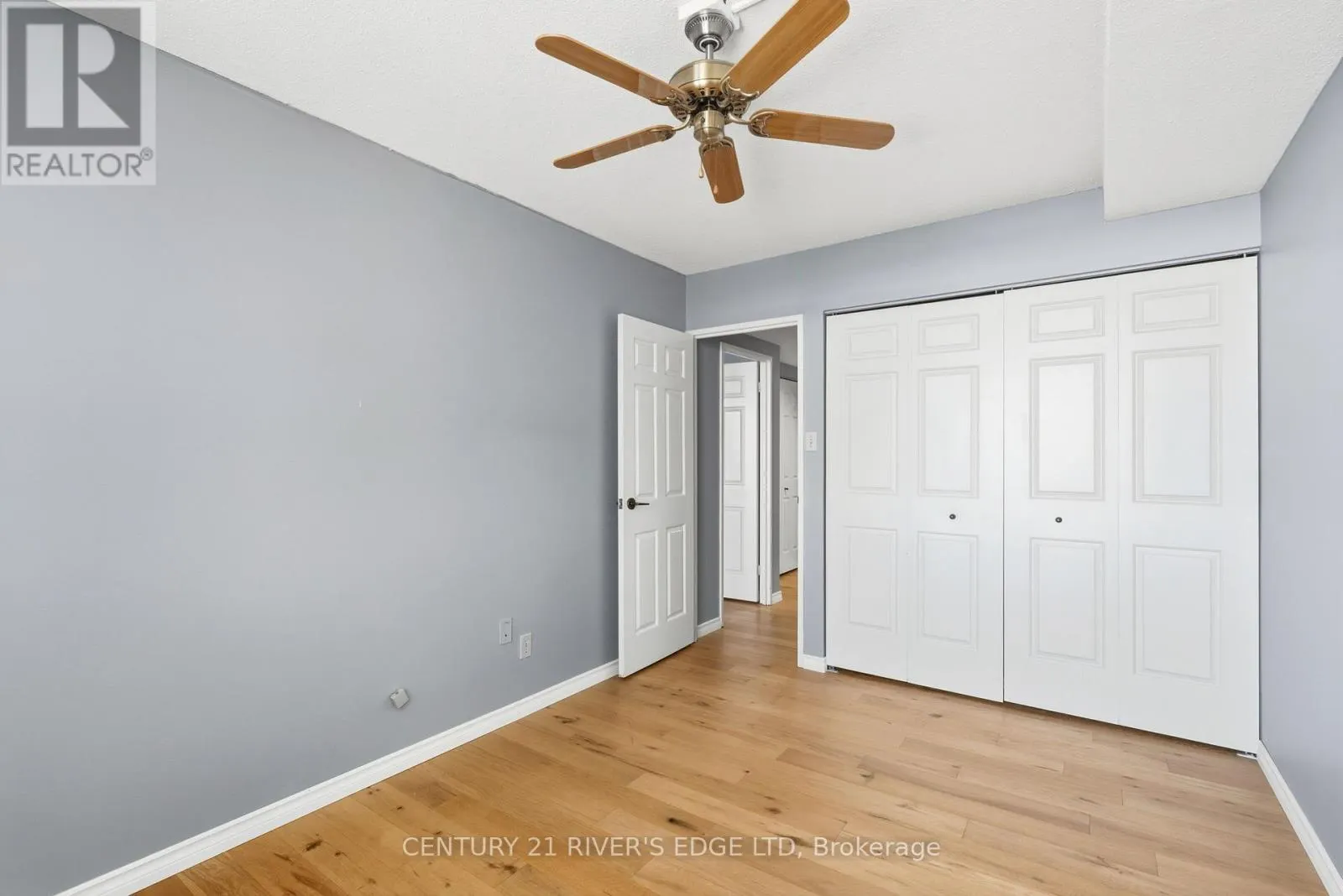 211 - 55 WATER STREET E