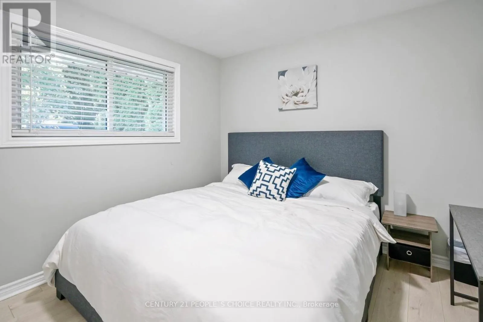 5 NORTHWOOD DRIVE