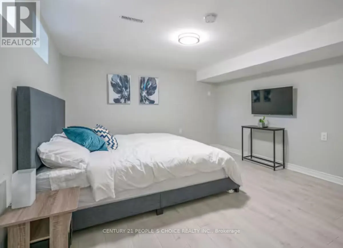 5 NORTHWOOD DRIVE