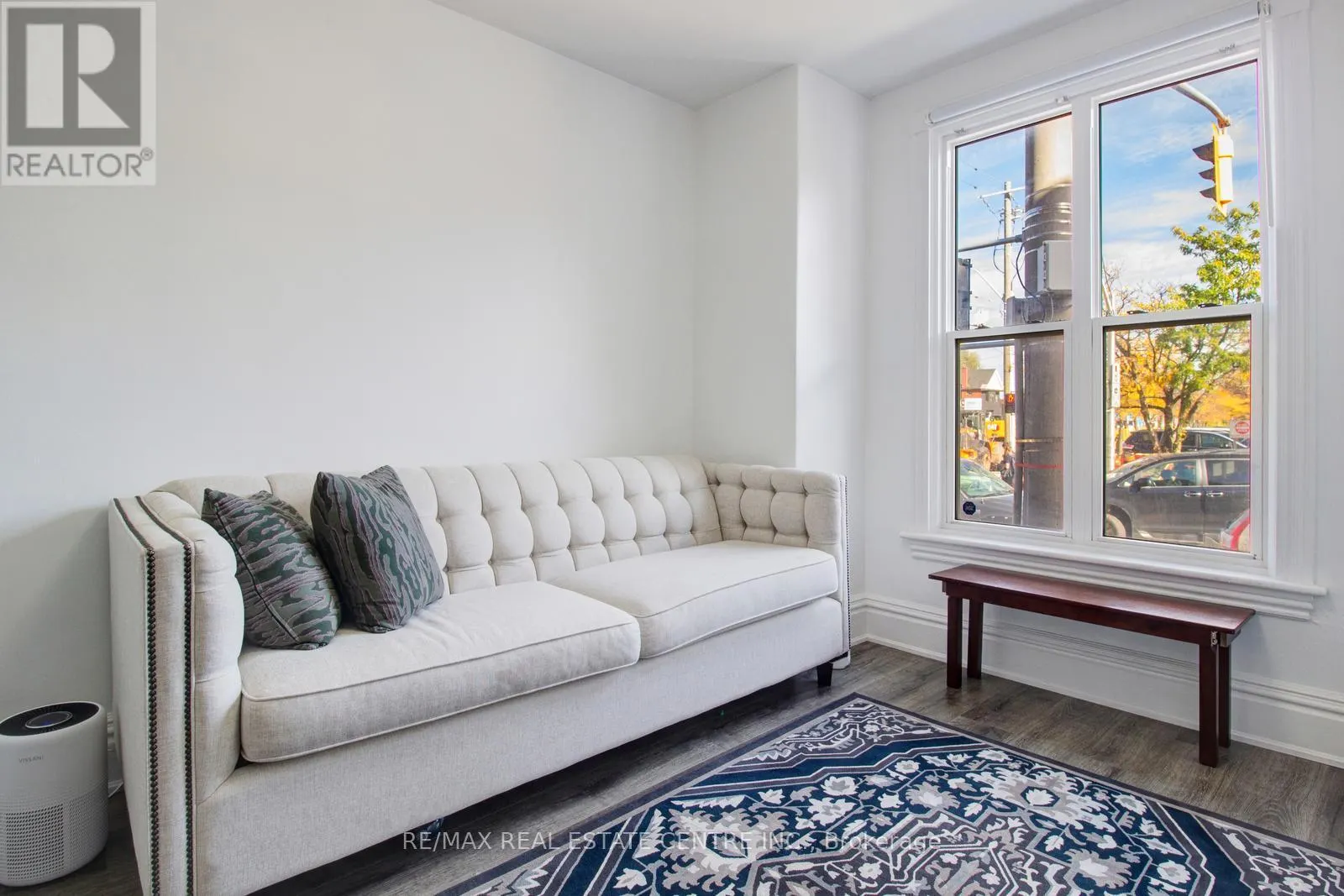 49 WENTWORTH #MAIN STREET