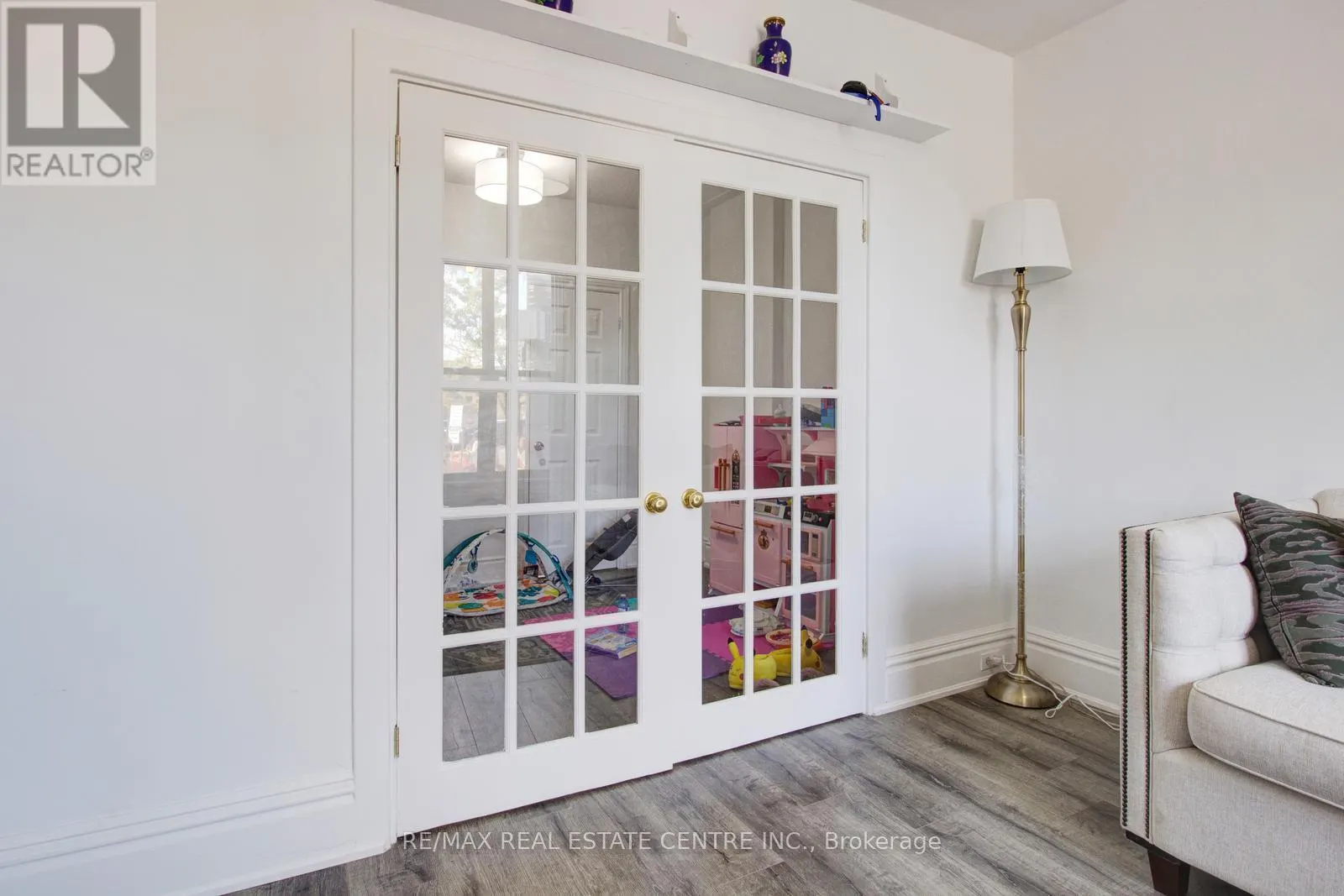 49 WENTWORTH #MAIN STREET