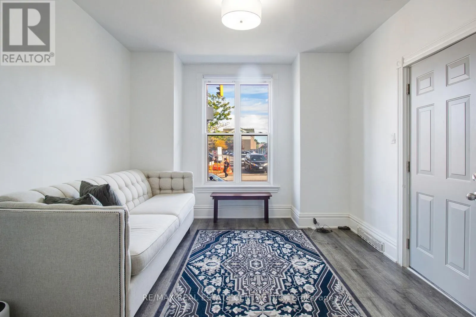 49 WENTWORTH #MAIN STREET
