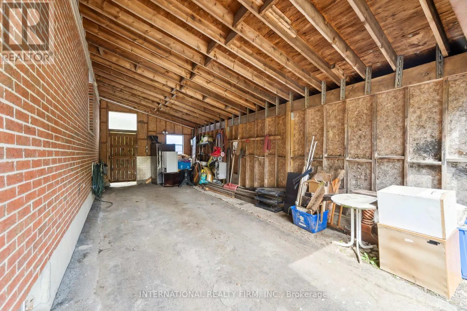 134 GARLAND LANE
