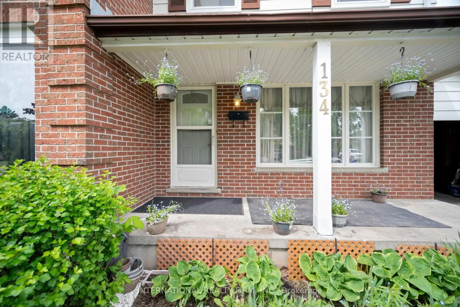 134 GARLAND LANE