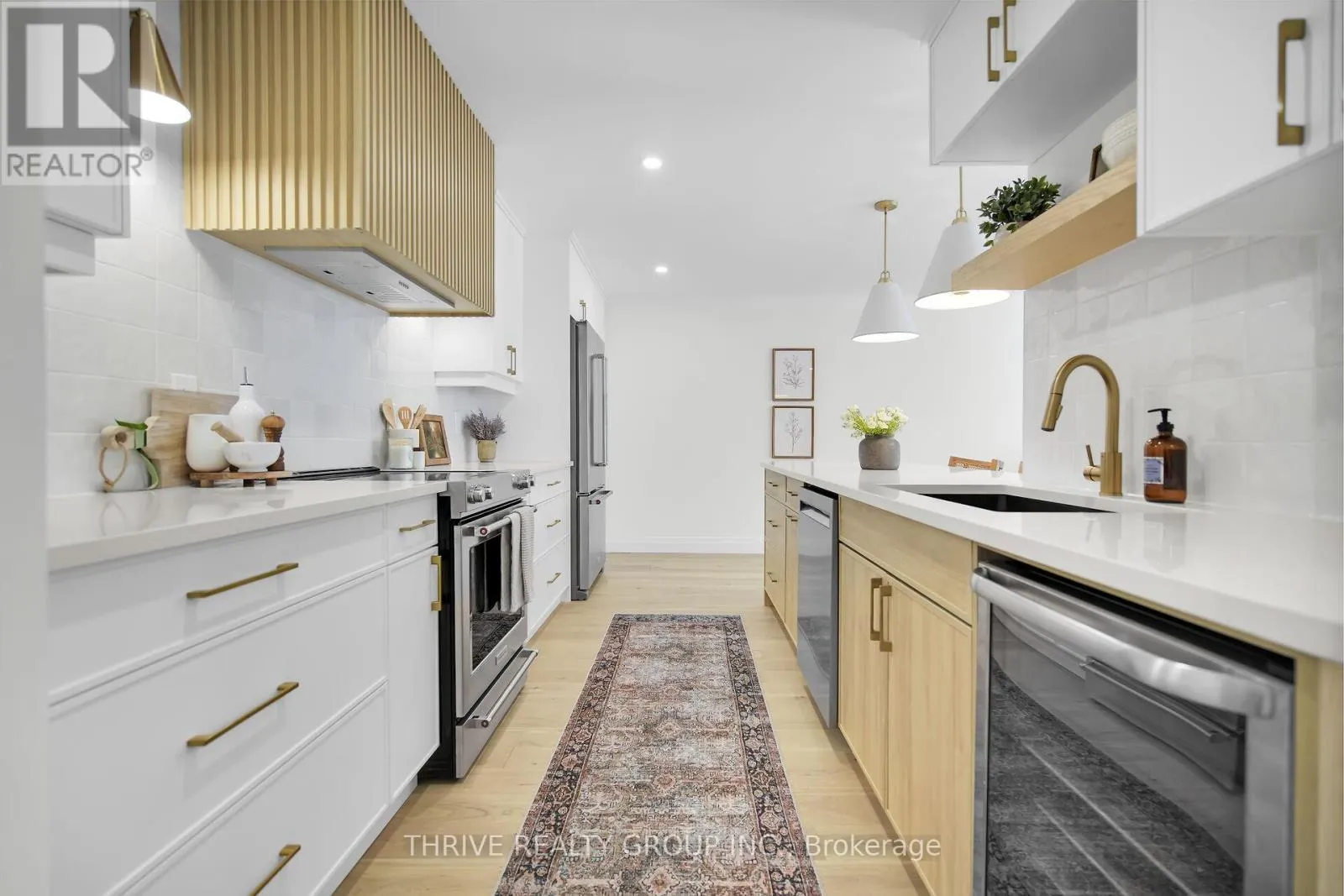 105 - 1180 COMMISSIONERS ROAD W, #105