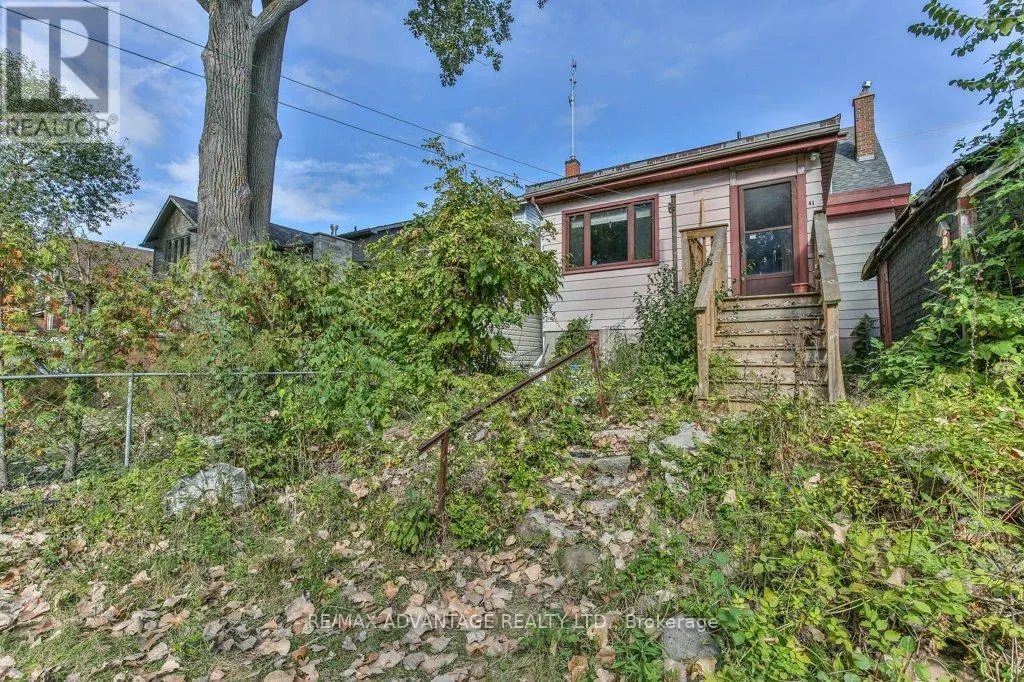 41 DUCHESS AVENUE