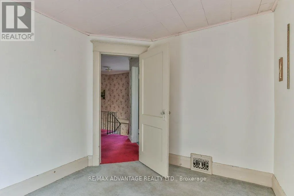 41 DUCHESS AVENUE