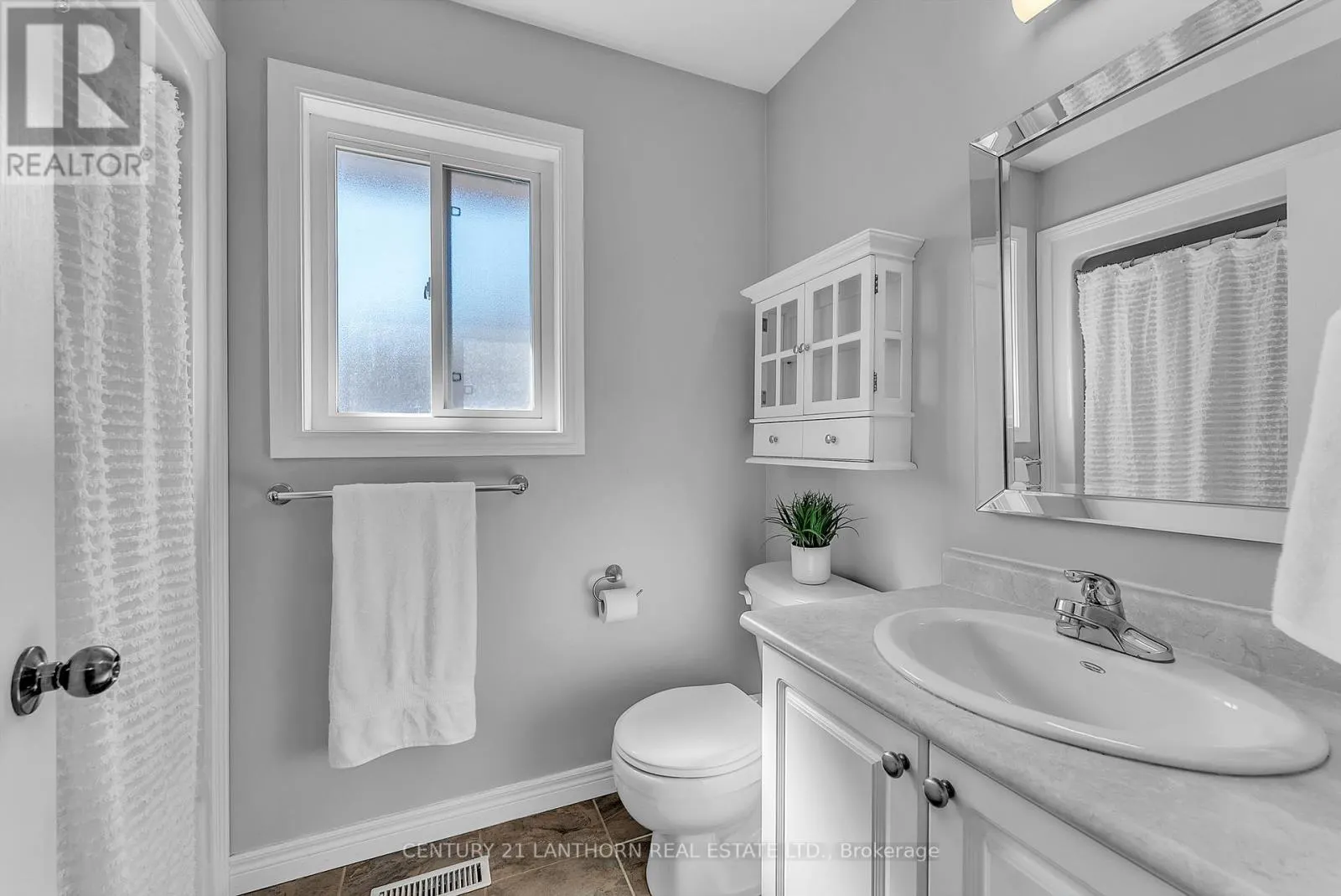 108 PARKVIEW HEIGHTS