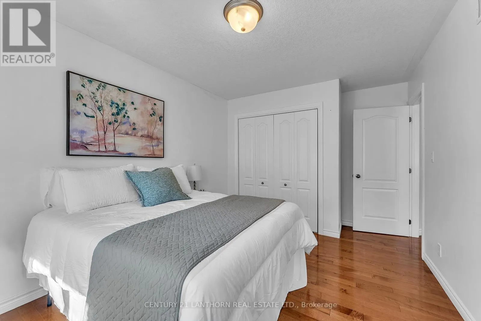 108 PARKVIEW HEIGHTS
