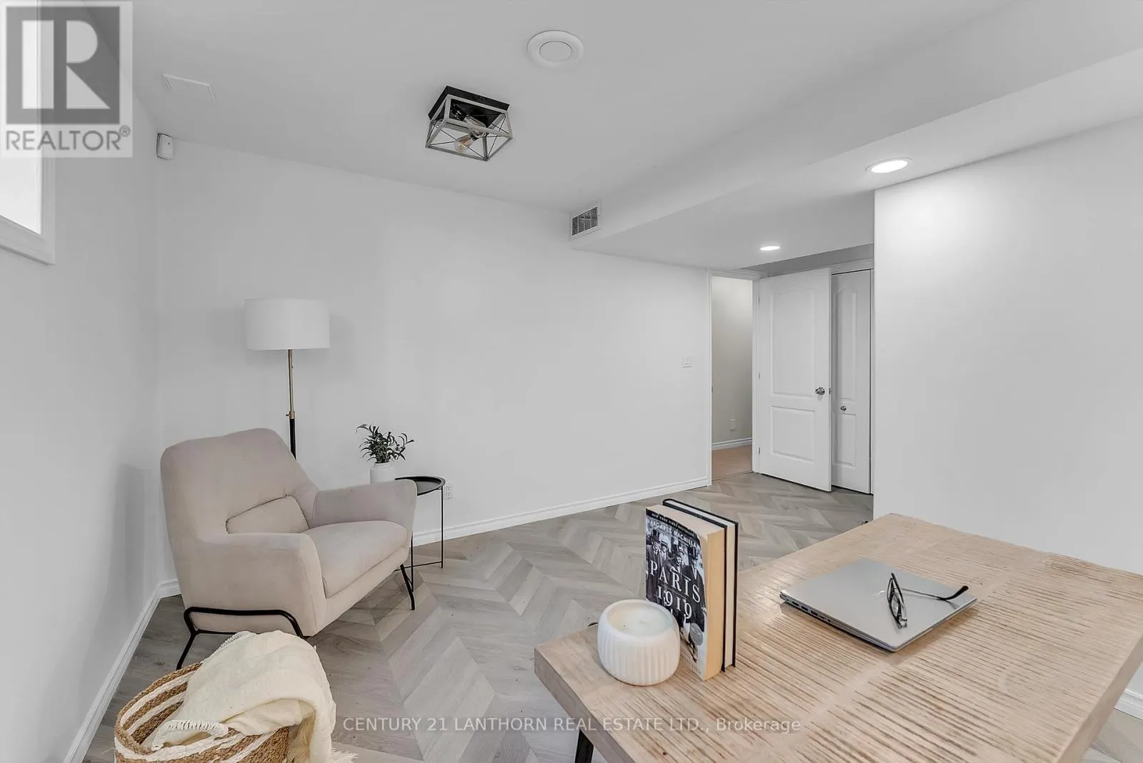108 PARKVIEW HEIGHTS