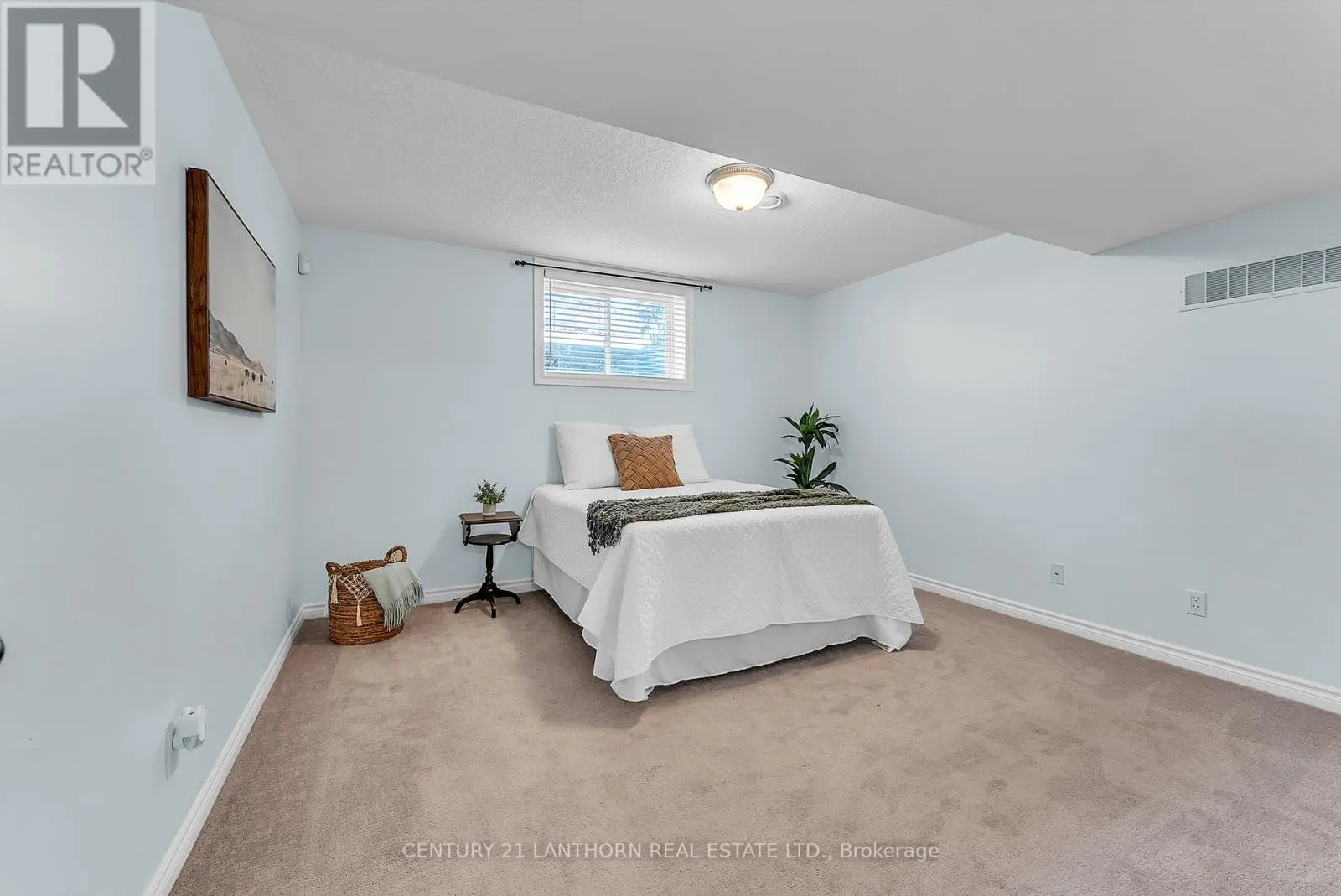 108 PARKVIEW HEIGHTS