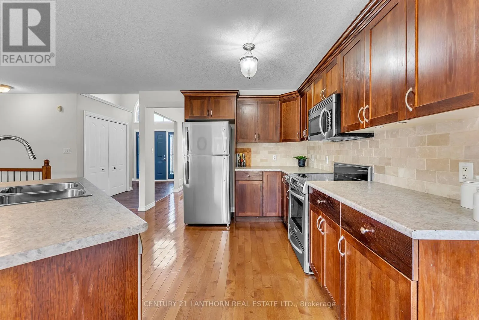 108 PARKVIEW HEIGHTS