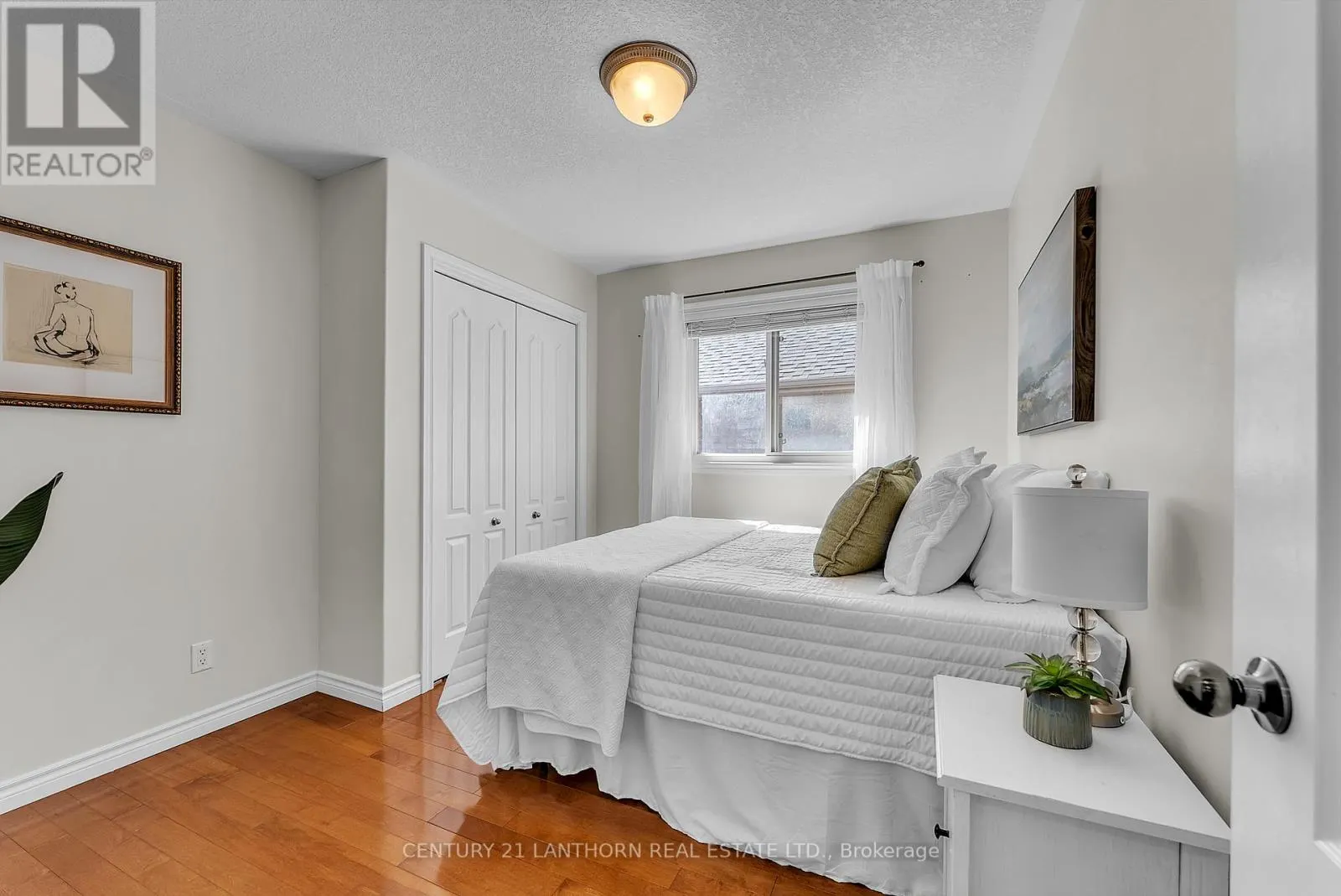 108 PARKVIEW HEIGHTS