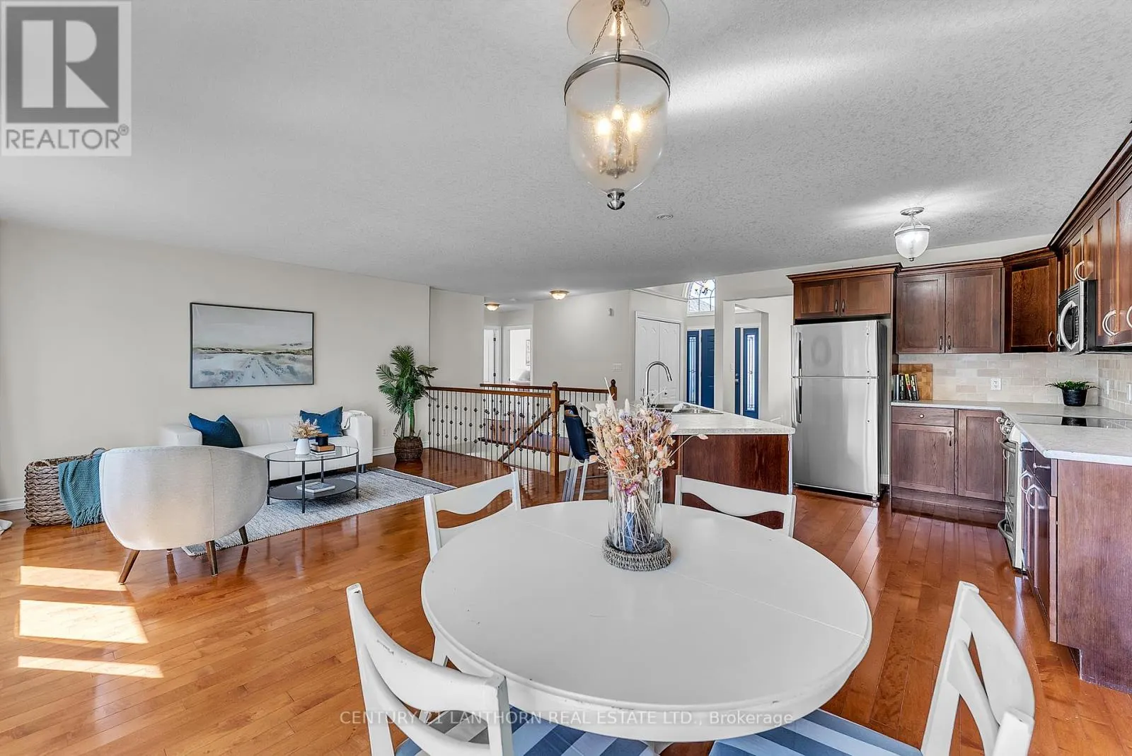 108 PARKVIEW HEIGHTS