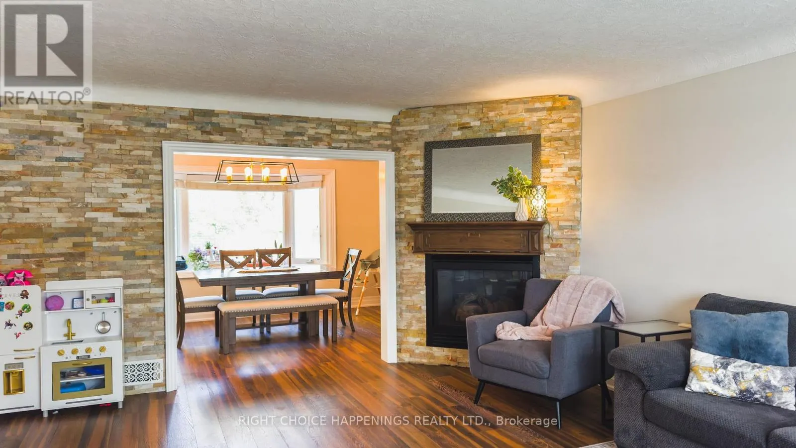 23 HEYWOOD AVENUE