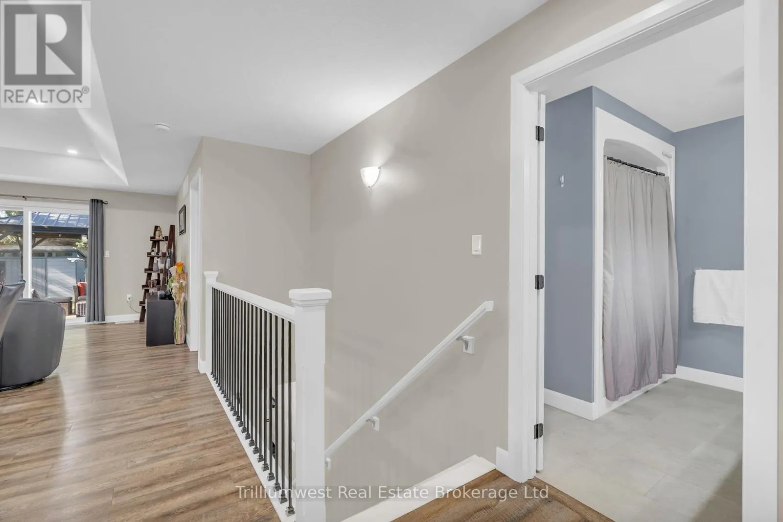 420 VICTORIA STREET