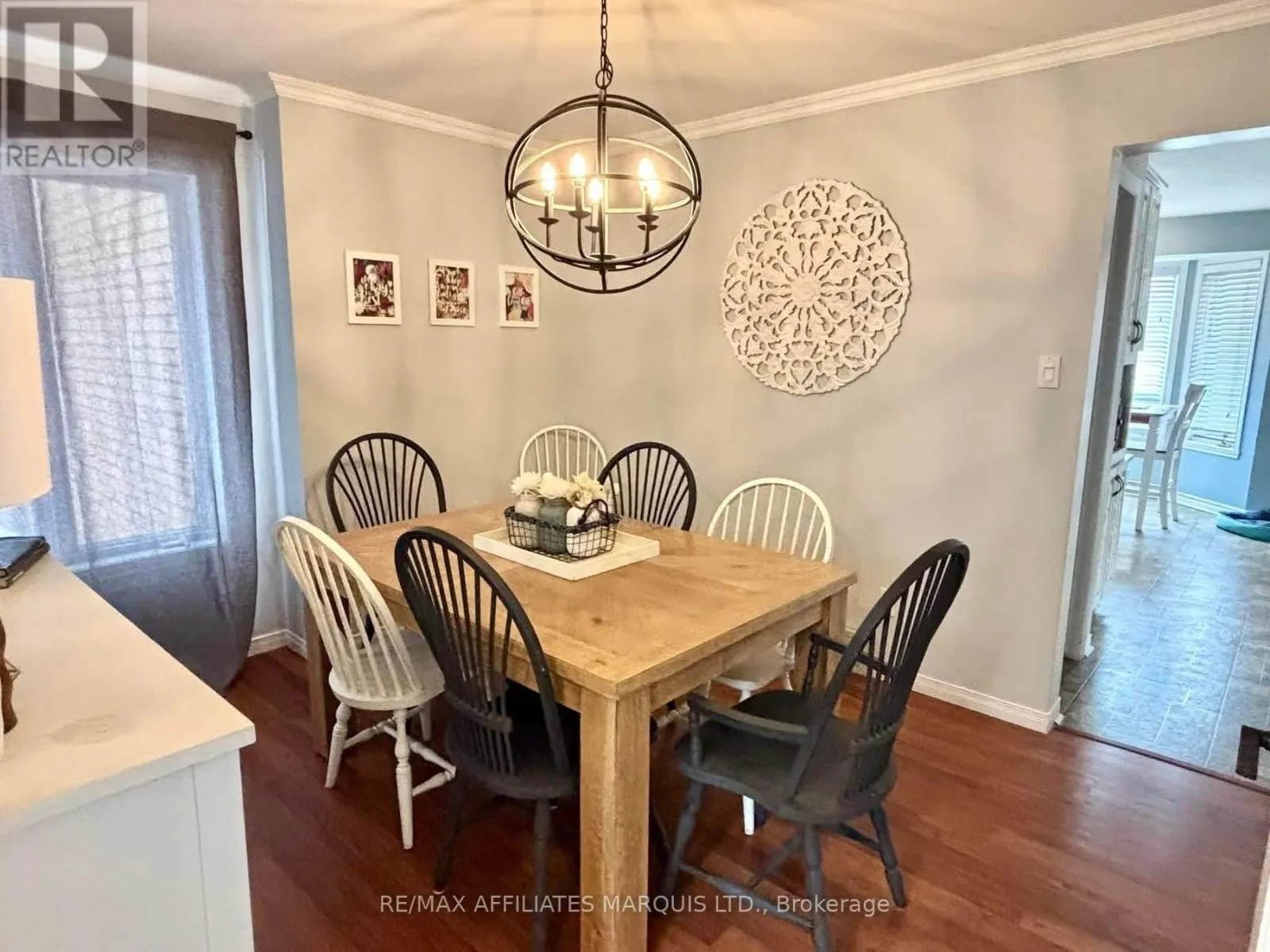 20 FORESTDALE CRESCENT