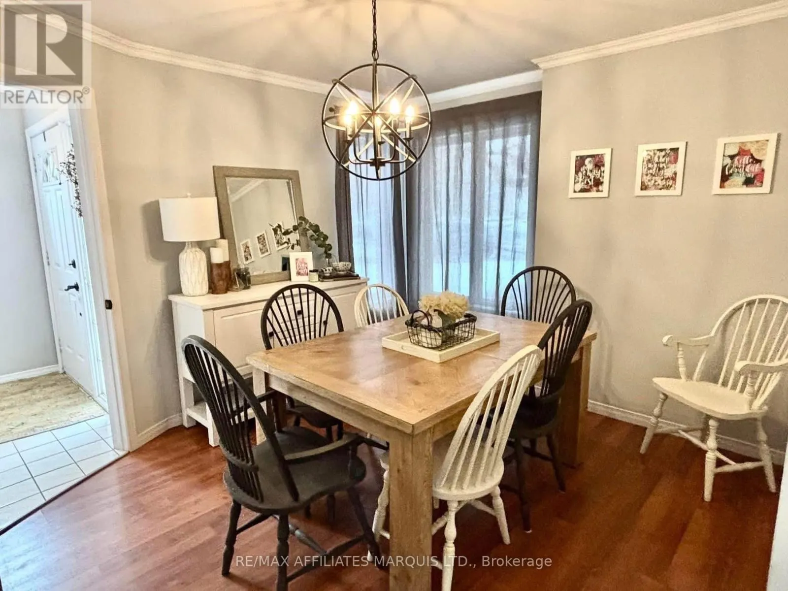 20 FORESTDALE CRESCENT