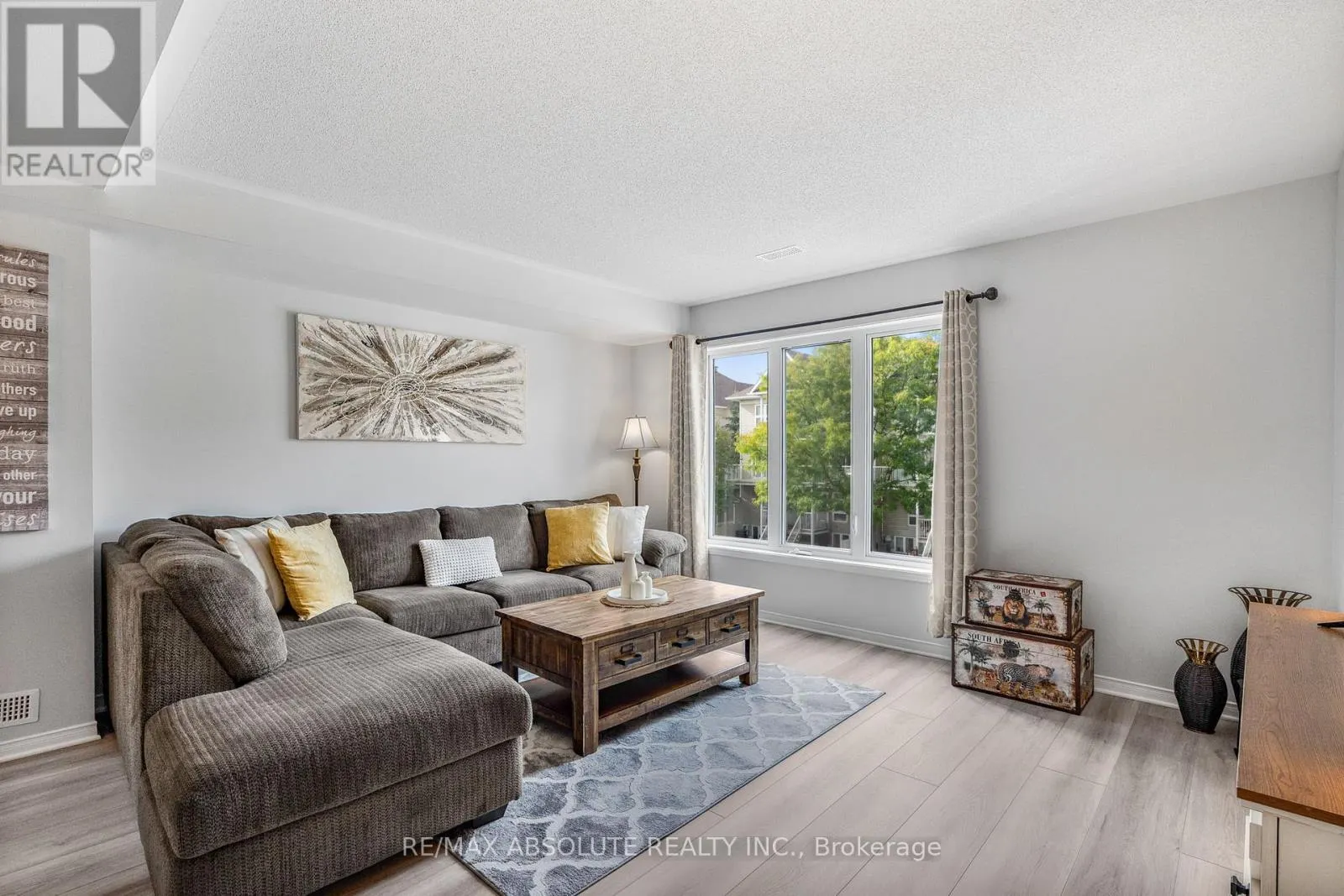 32 BONFIELD PRIVATE