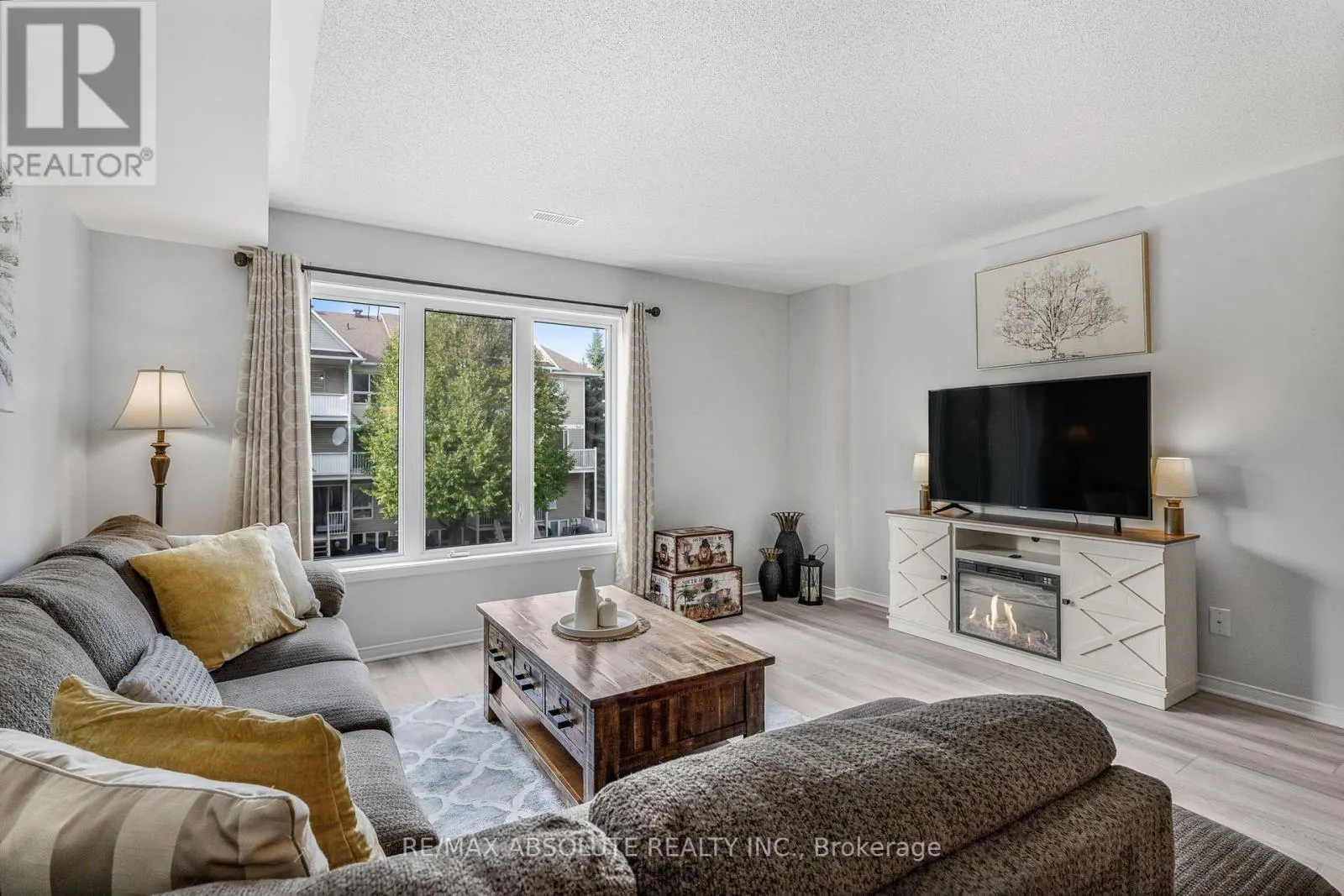32 BONFIELD PRIVATE