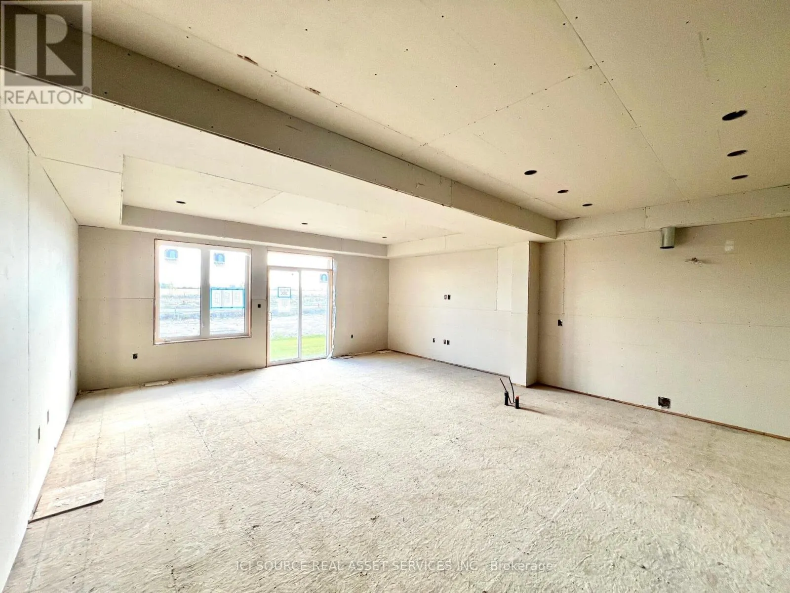 276 TANGLEWOOD DRIVE