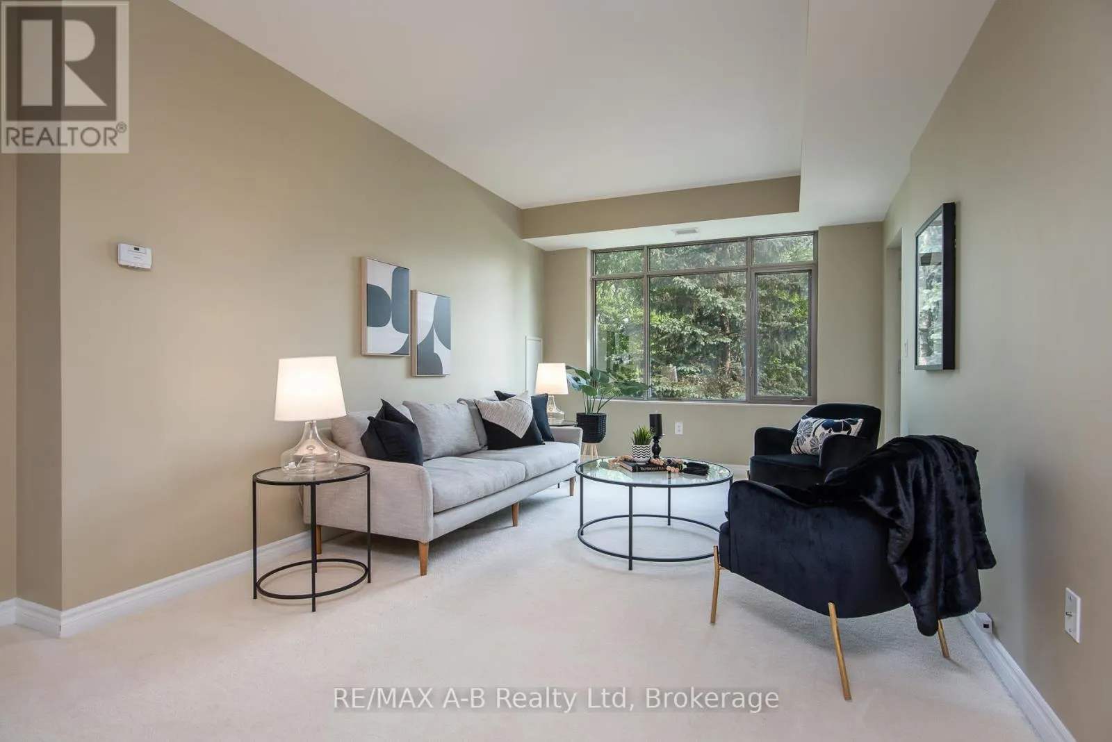 202 - 400 ROMEO STREET N, #202