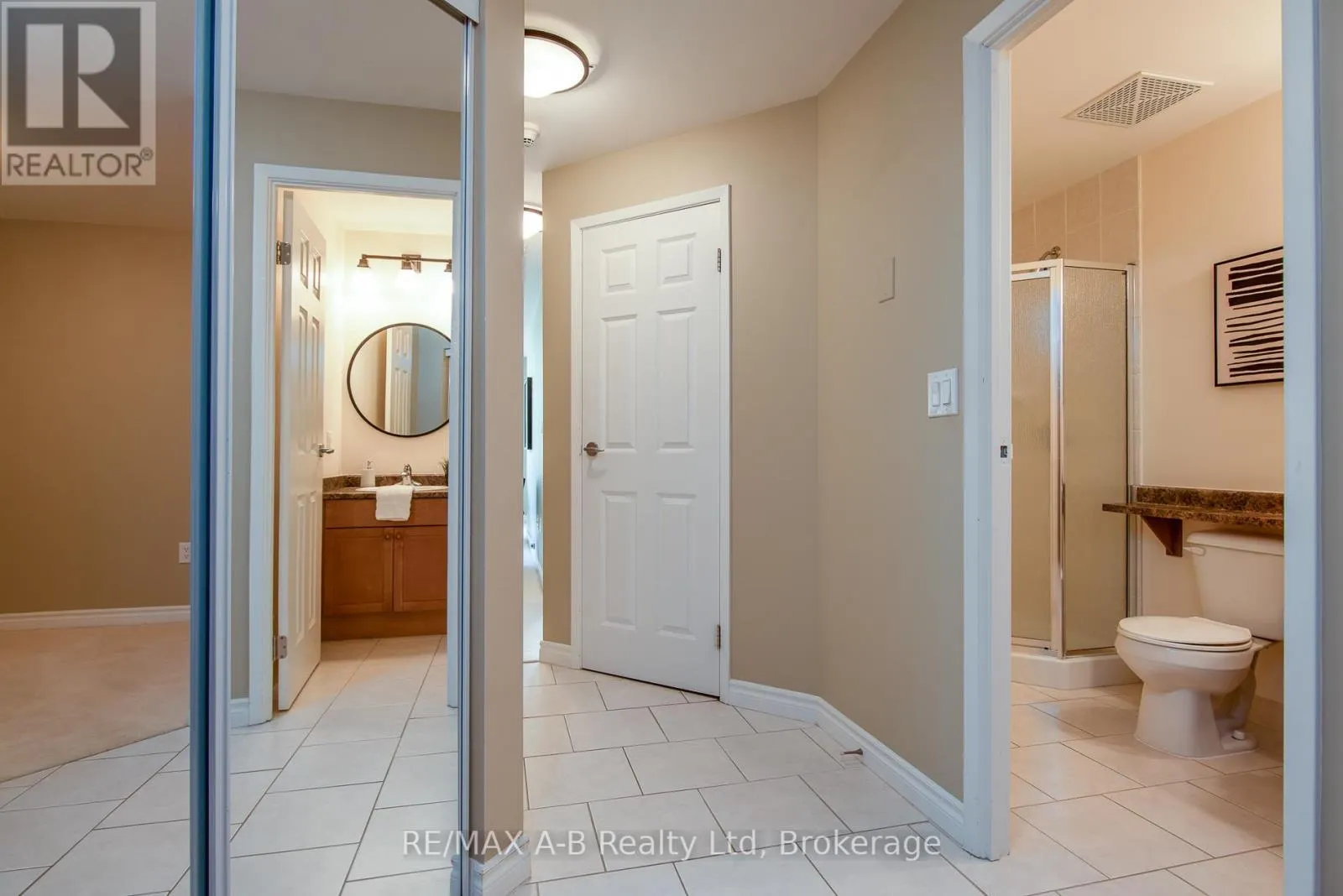 202 - 400 ROMEO STREET N, #202